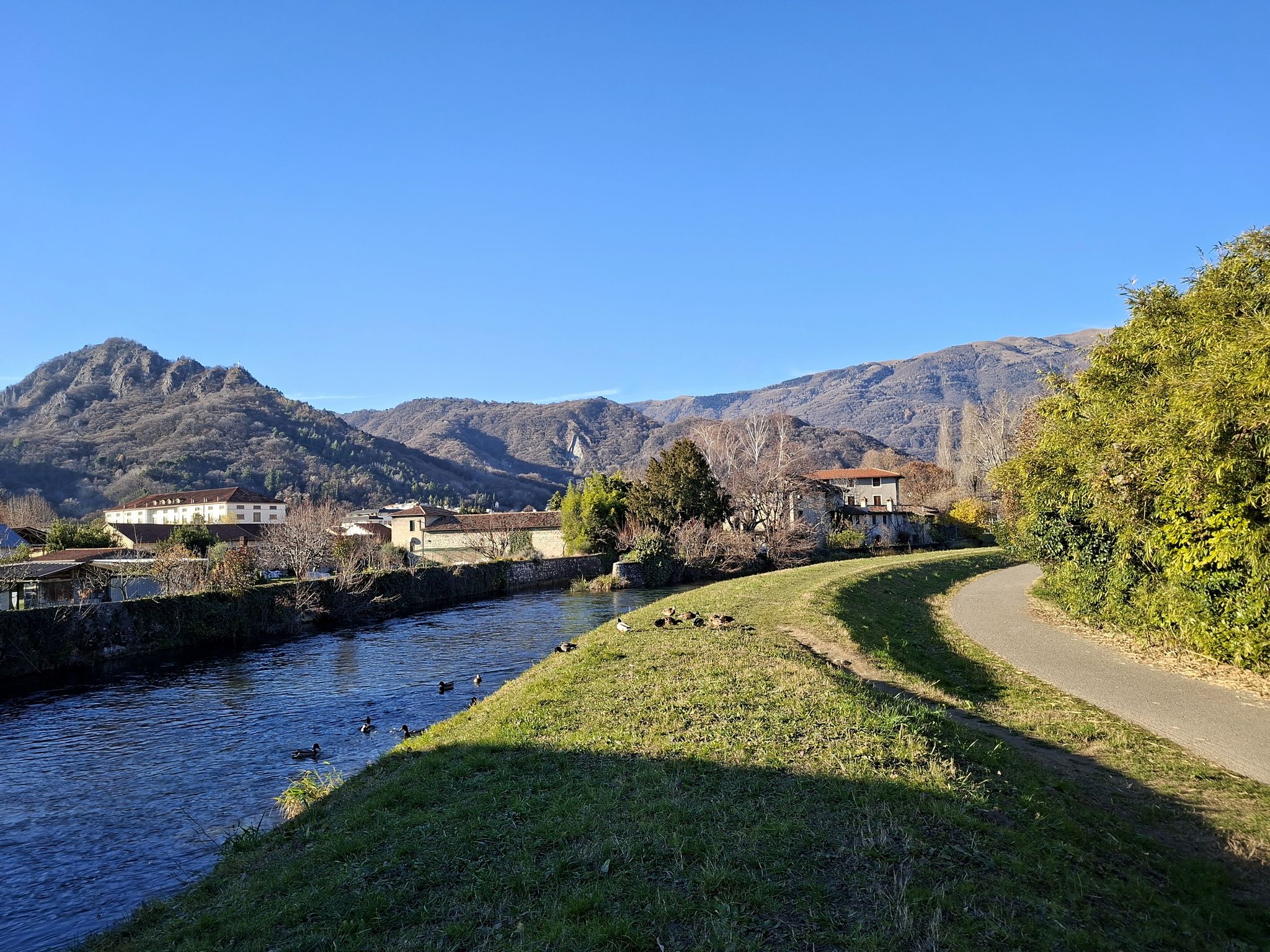 Percorso ciclopedonale lungo il Fiume Meschio