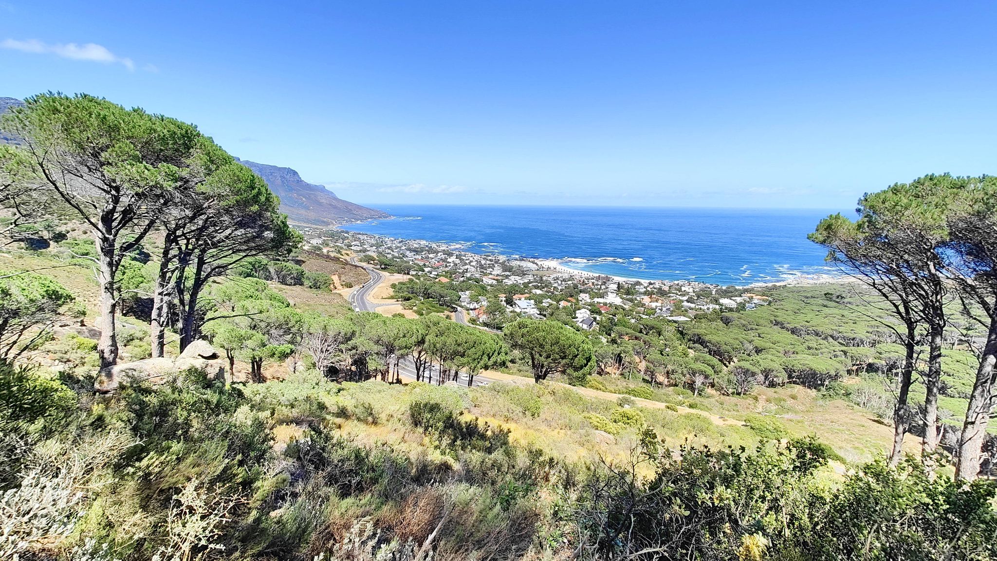 Camps Bay und Bakoven an der Küste