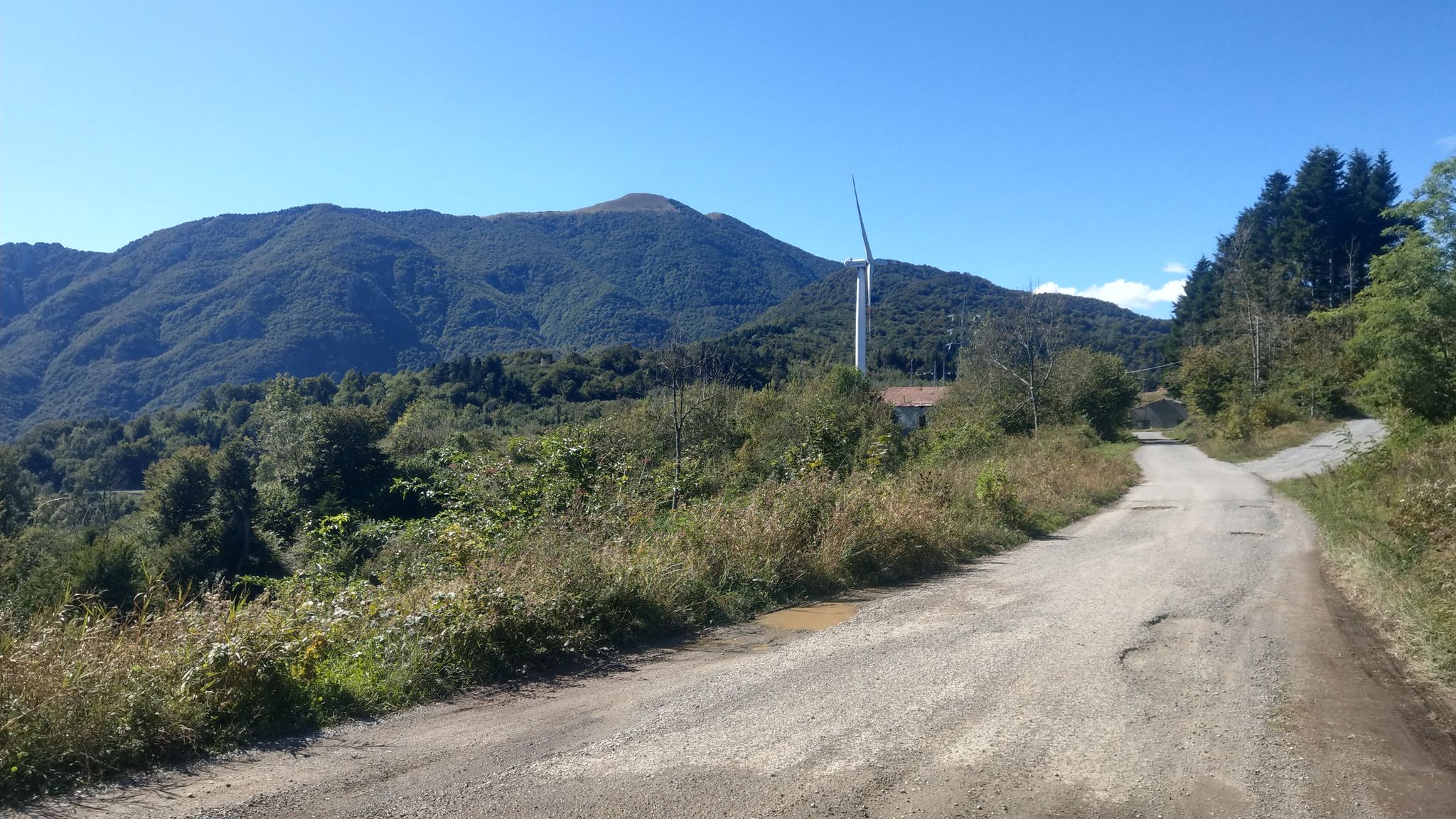 im Bildmitte schaut die Spitze des Mt. Gelaro raus