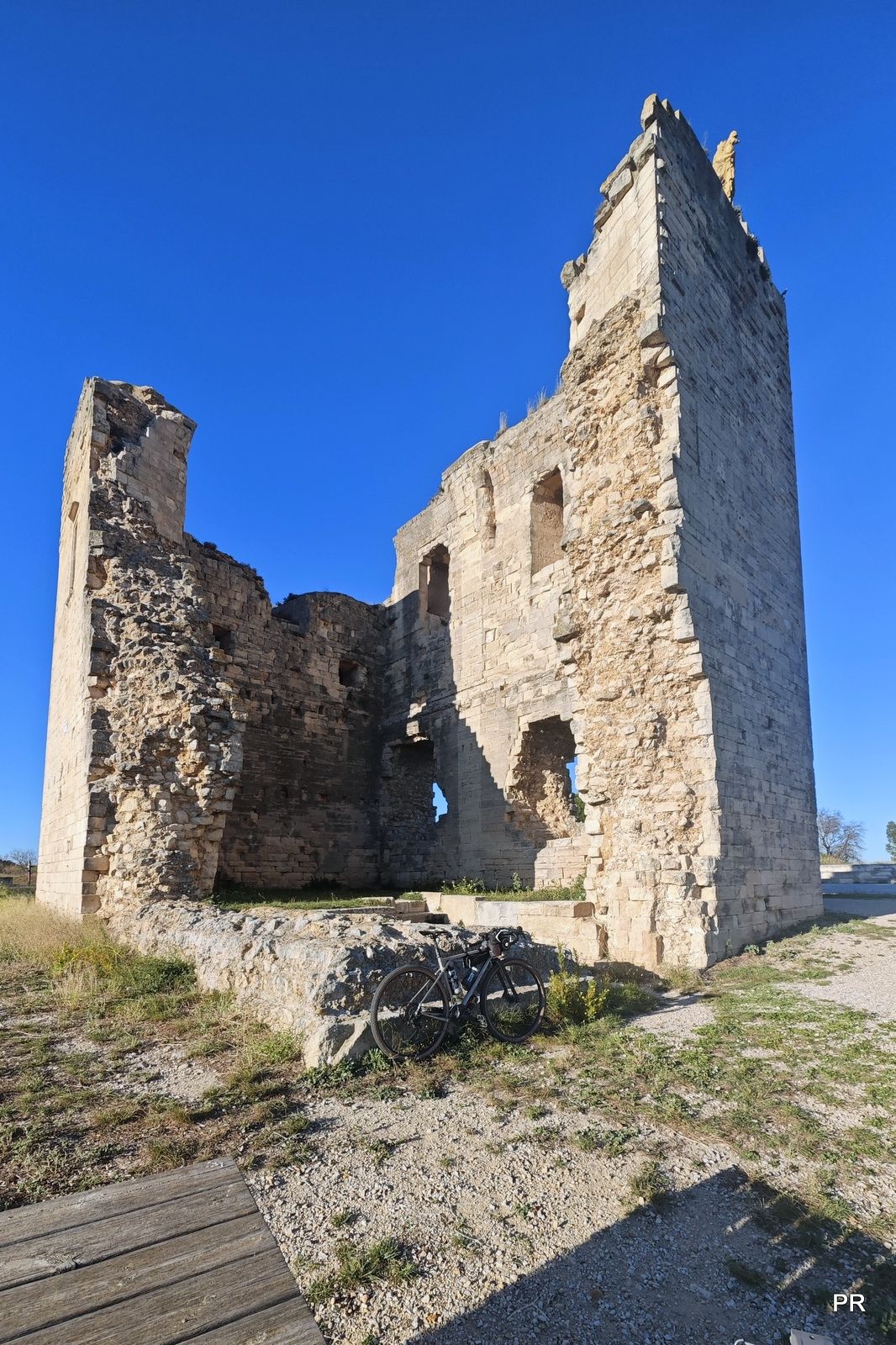 Tour de la Madone (vestige d'un château féodal)