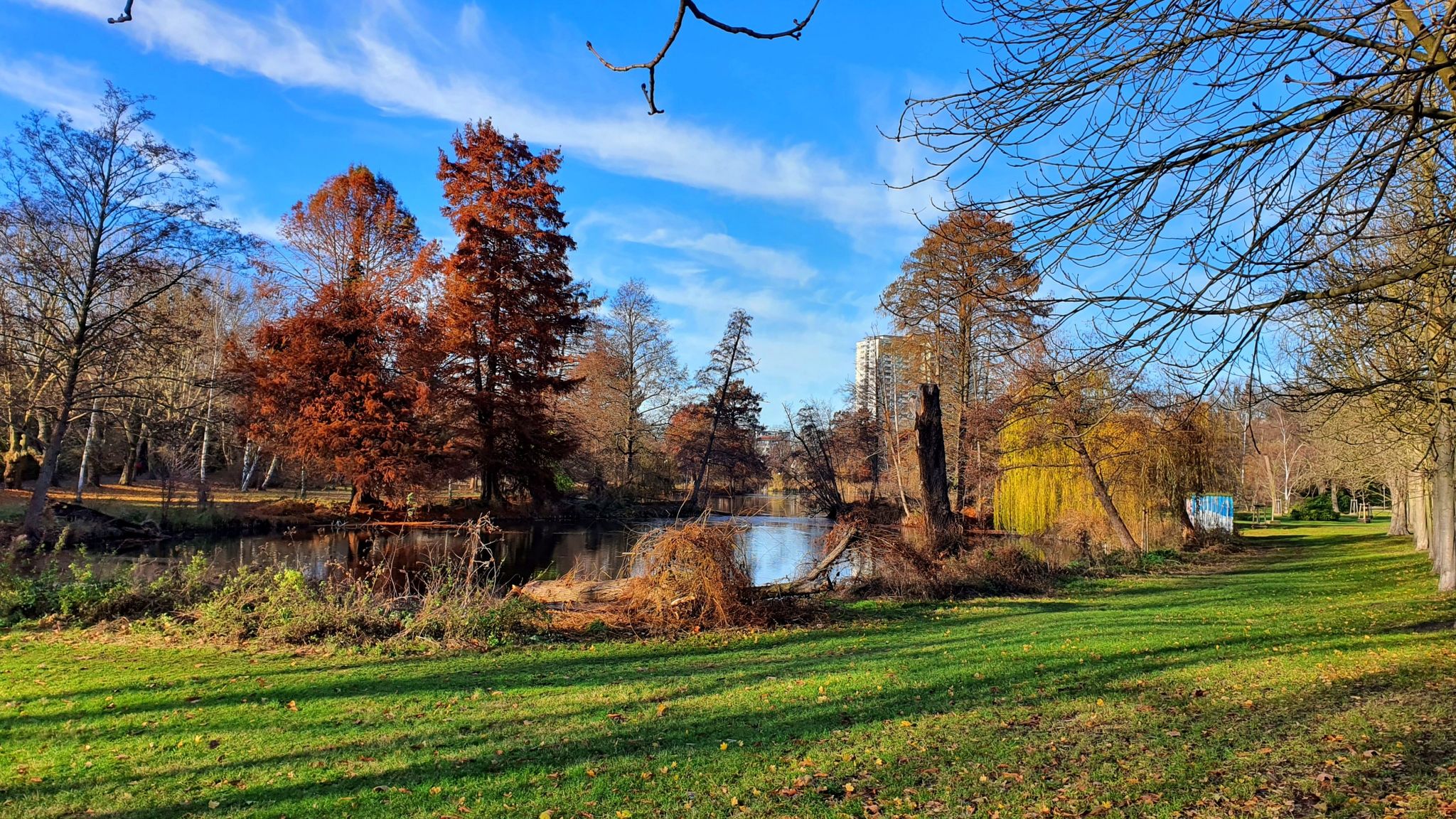 Dann geht es nochmal über die Heerstraße zum Südpark