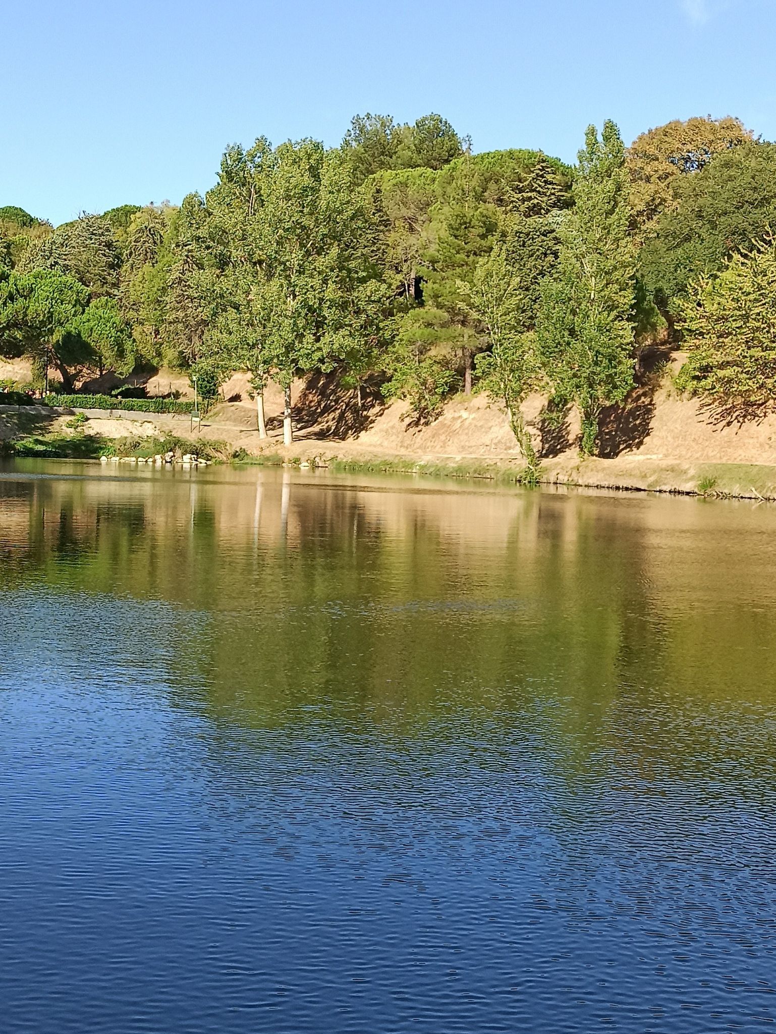 petite sieste au bord du lac