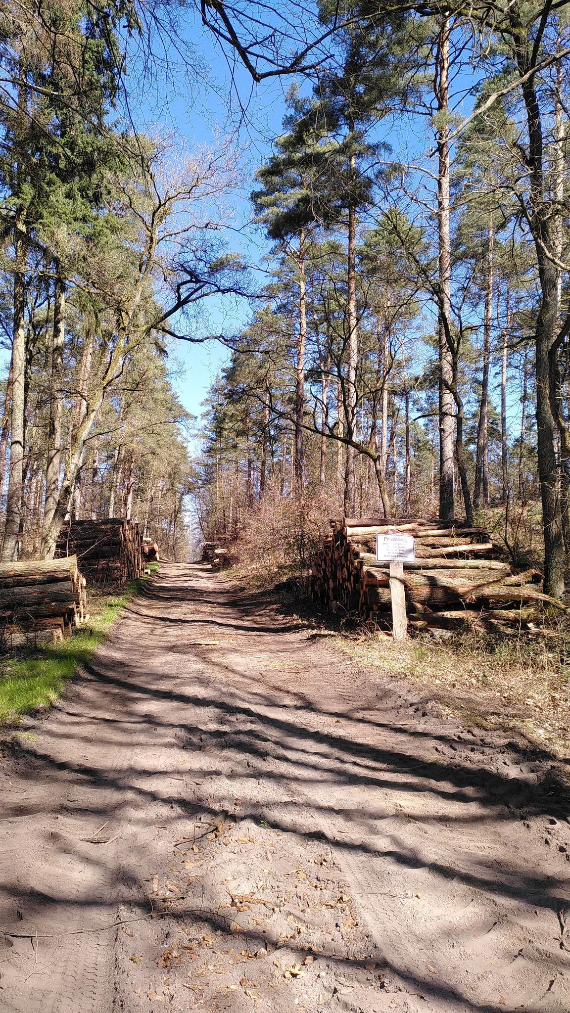 Privatweg Benutzung auf eigene Gefahr...machen wir