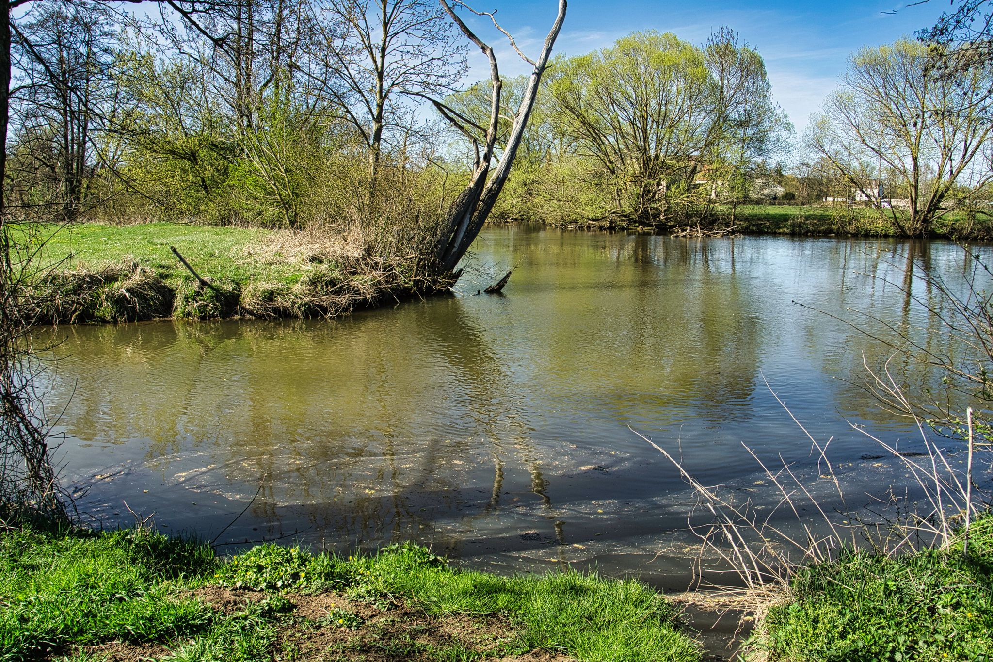 die Zenn links, mündet bei Fürth in die Pegnitz