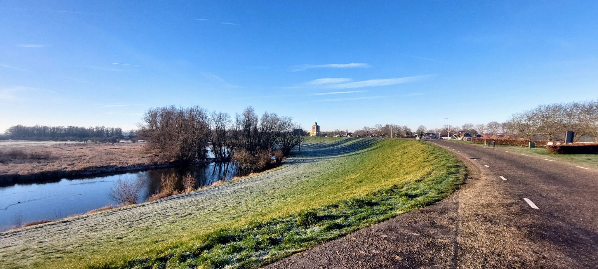 Over de dijkweg