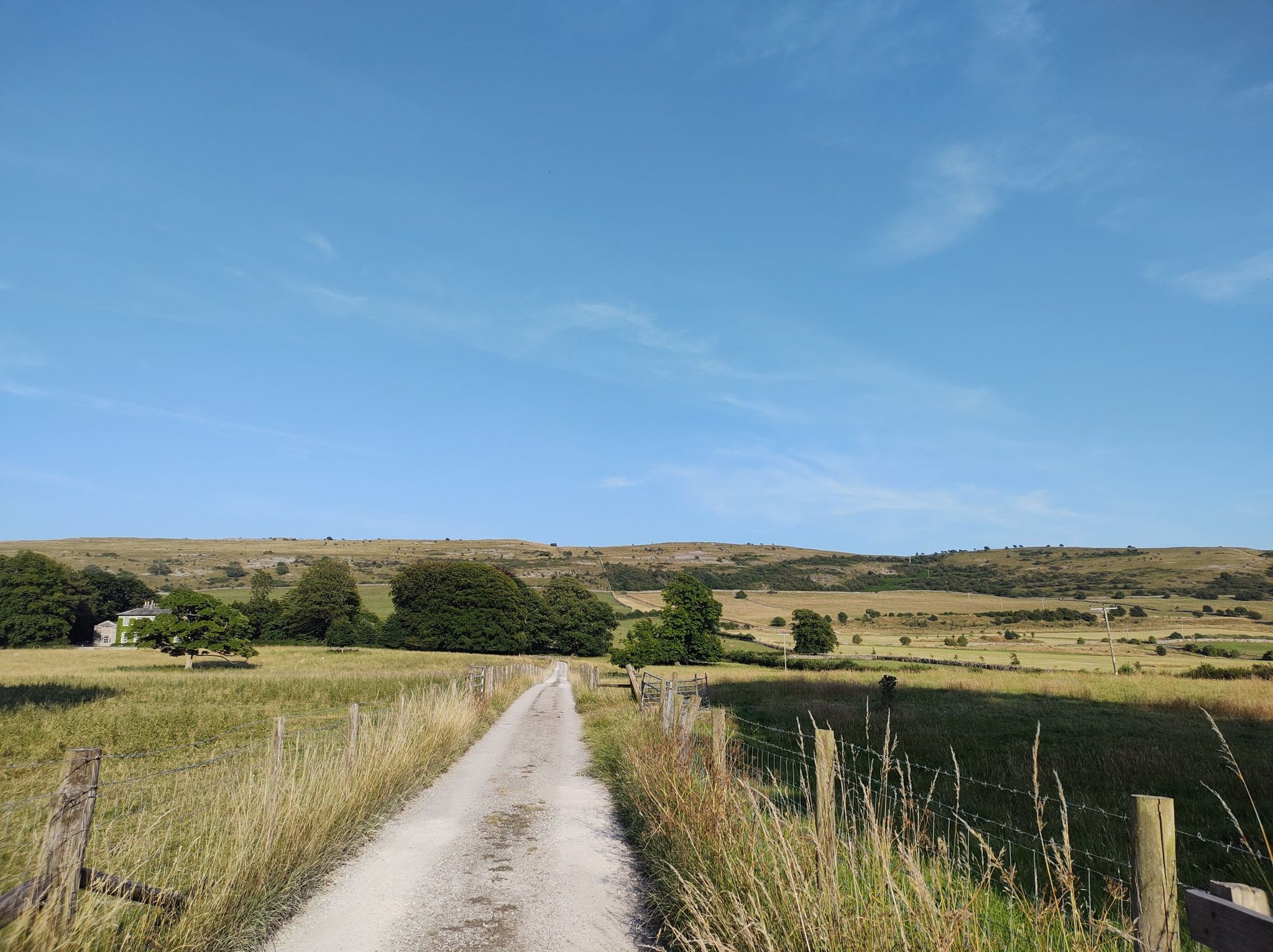 Literally the " Bridal Way" Longlands fabulous wedding venue. and access to Hampsfell!