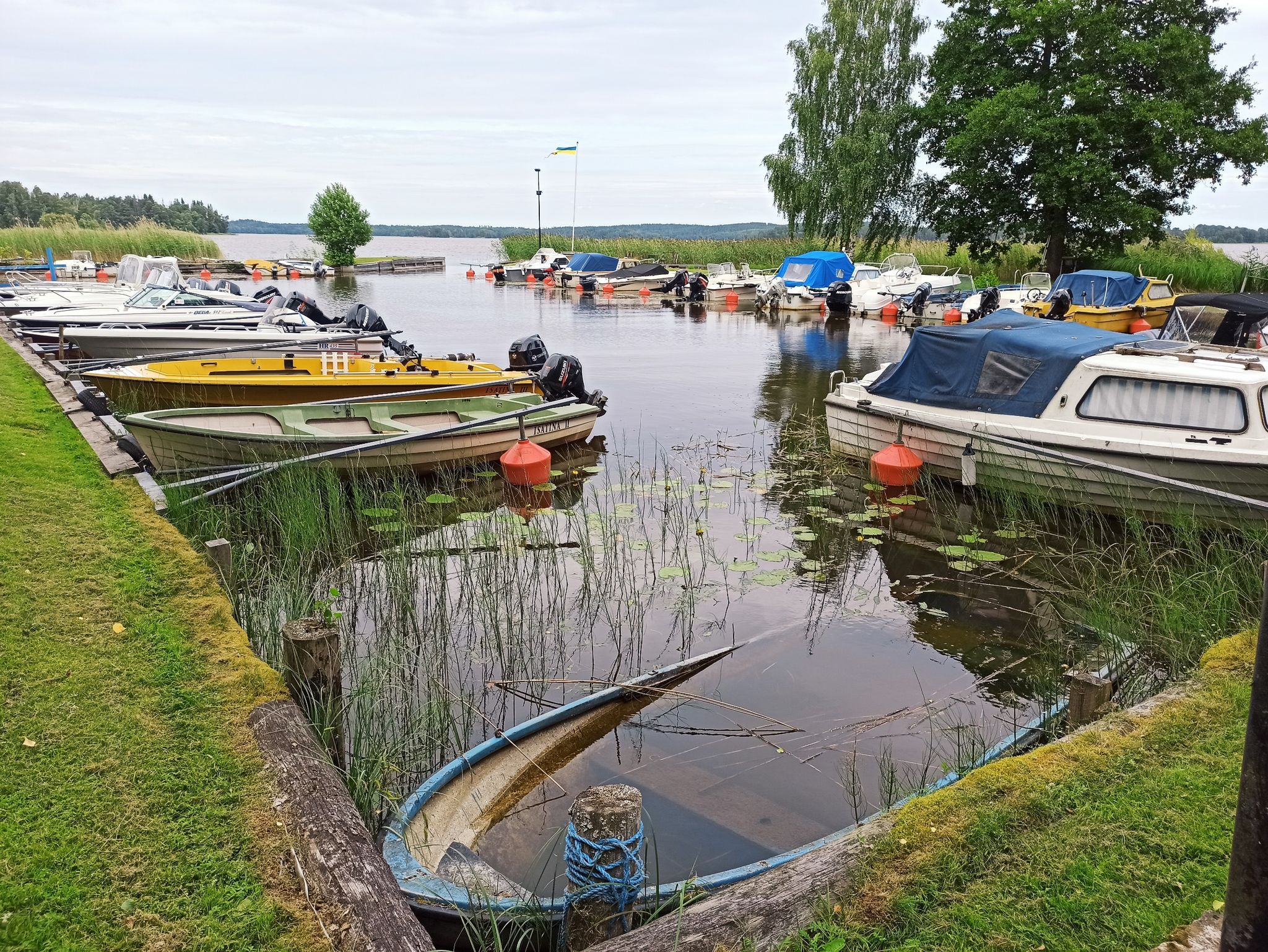 Keine Handbreit Wasser unter'm Kiel