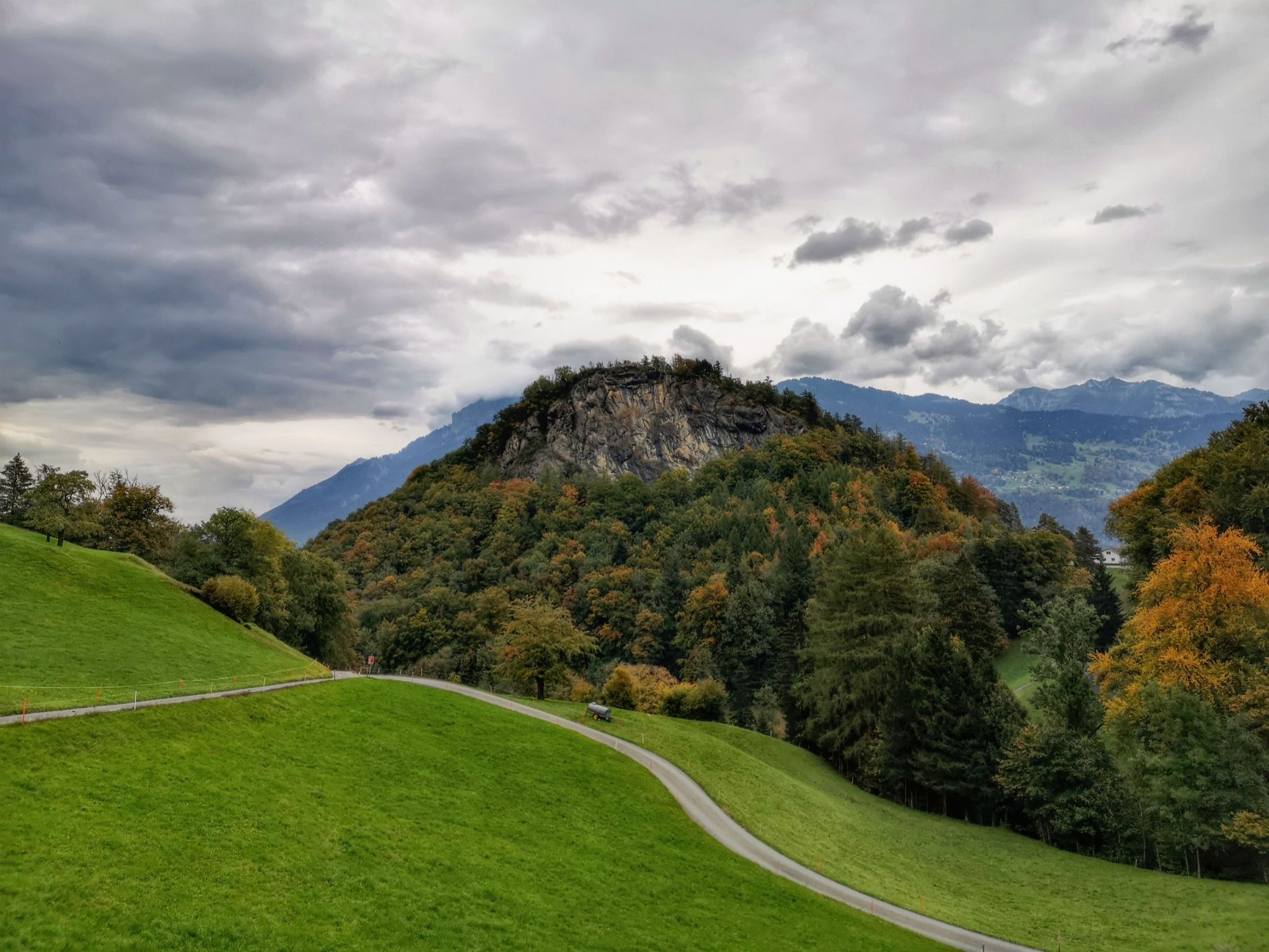 das ist der kleine Aussichtspunkt Ansaspitz, auf den ich nun gleich gehen werde