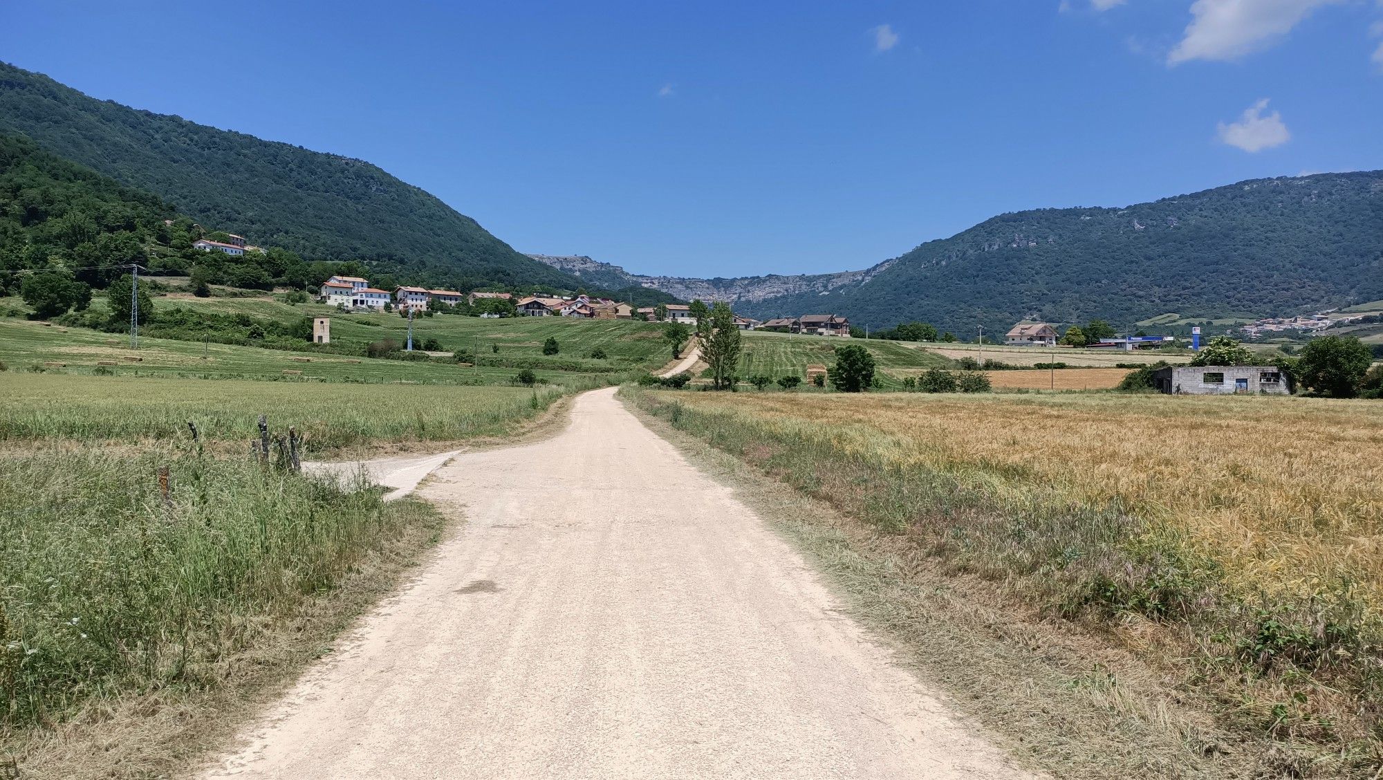Camino entre Zudaire y Barindano
