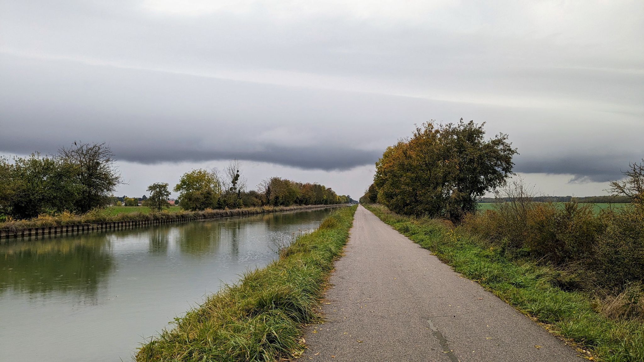 Spätestens ab hier war klar, es wird bald Regen geben