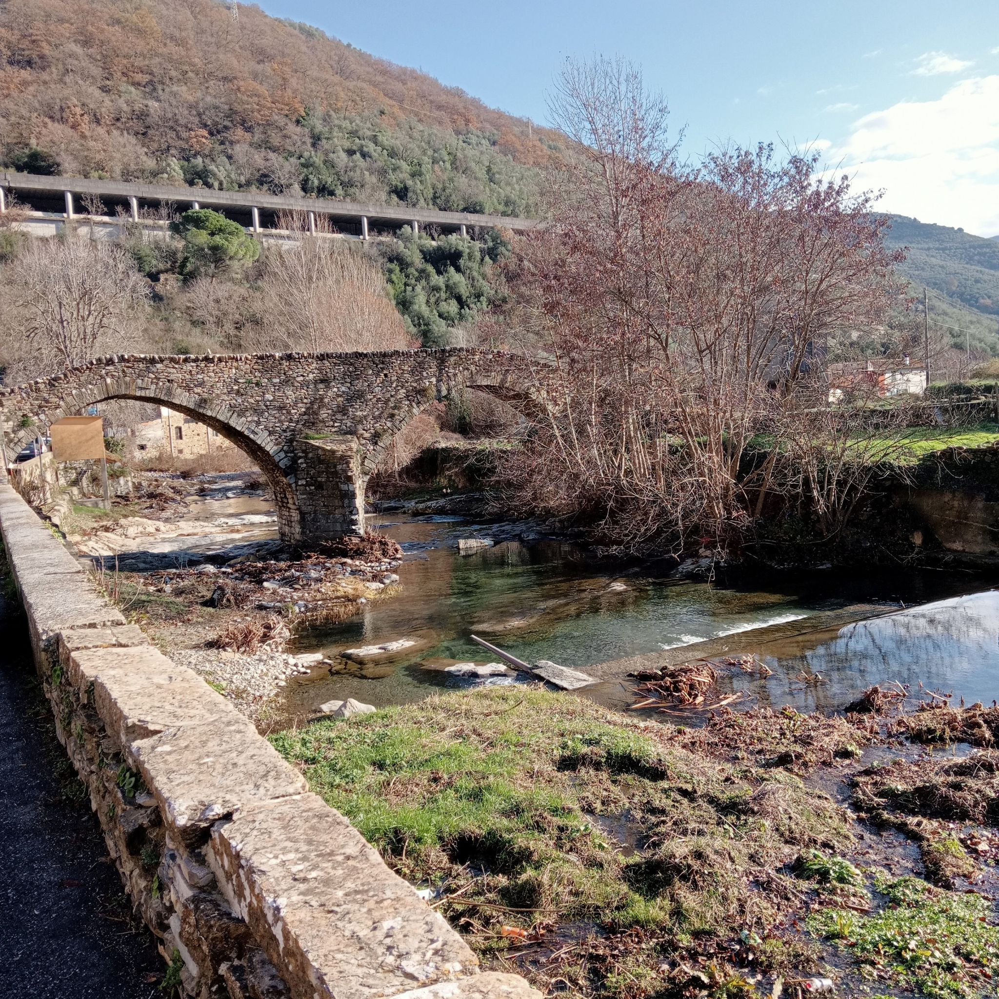 Ponte sul torrente Impero SAN LAZZARO REALE Fraz di BORGOMARO (IM)