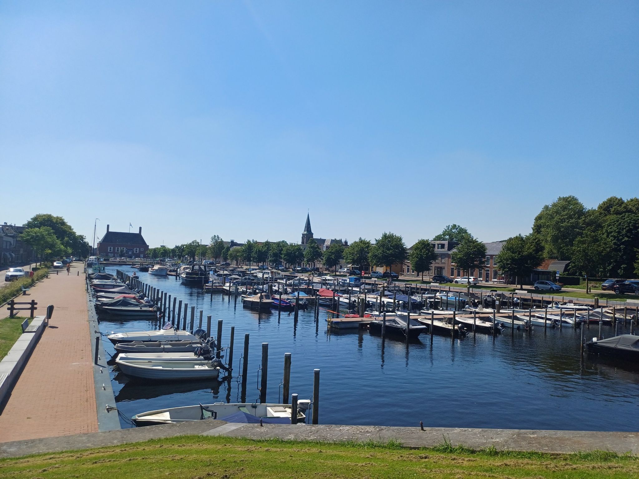 Der fantastische Yachthafen von Genemuiden