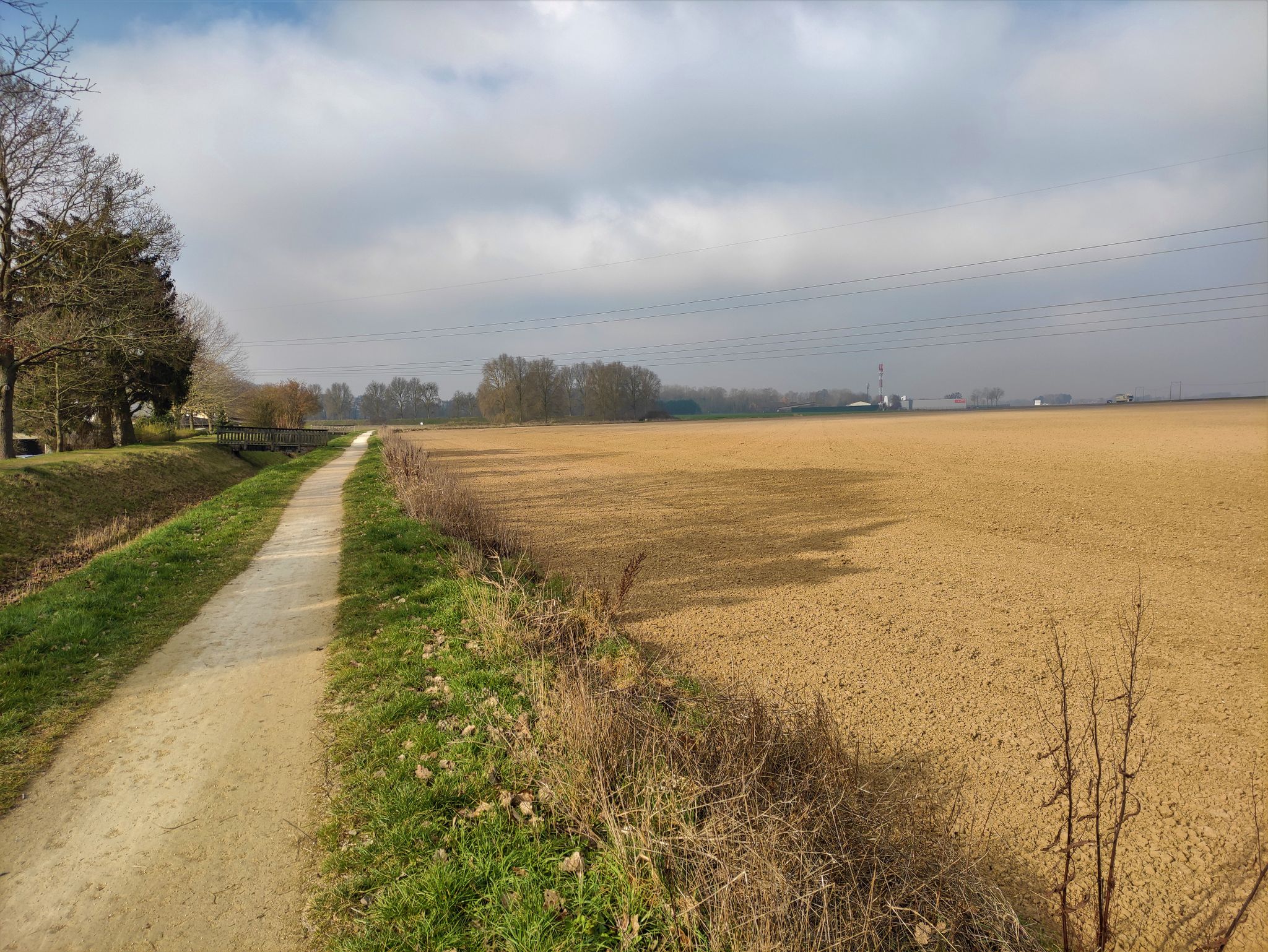 Belle piste cyclable jusqu'à Châteaufort