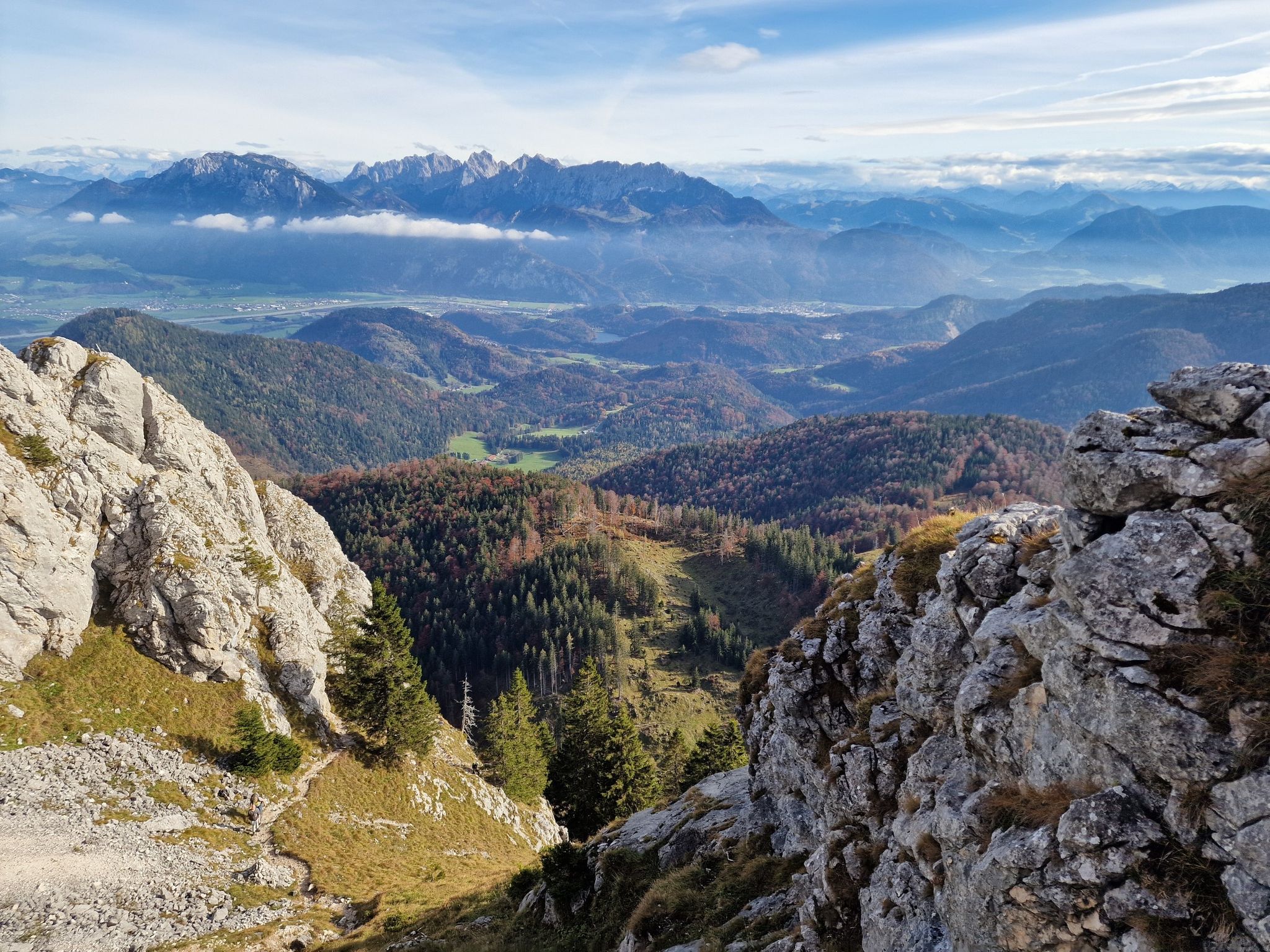Das Kaisergebirge schmückt sich mit einem Wolkenkranz