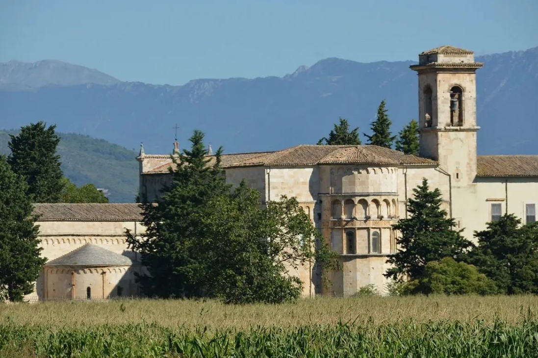 Basilica Concattedrale di San Pelino - Corfinio