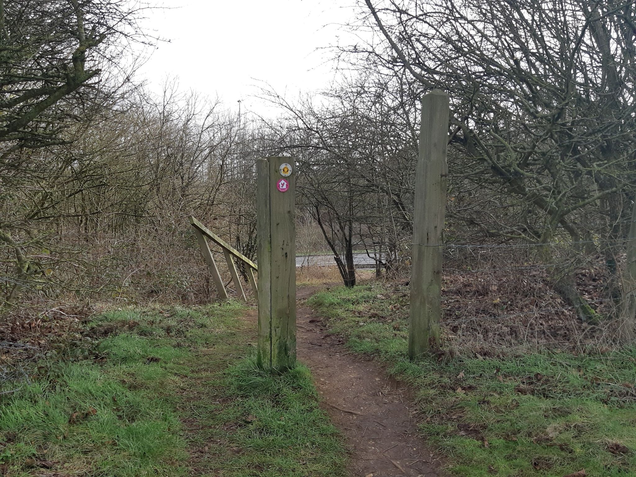 The Vale Way towards the A420