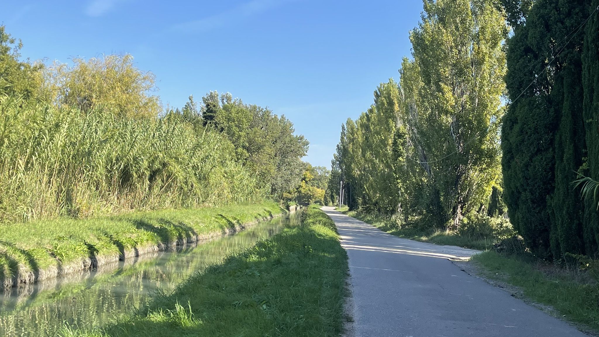 Radweg entlang des Kanals
