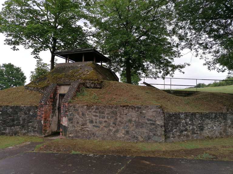Düstere Geschichte in schöner Natur Wanderung Komoot