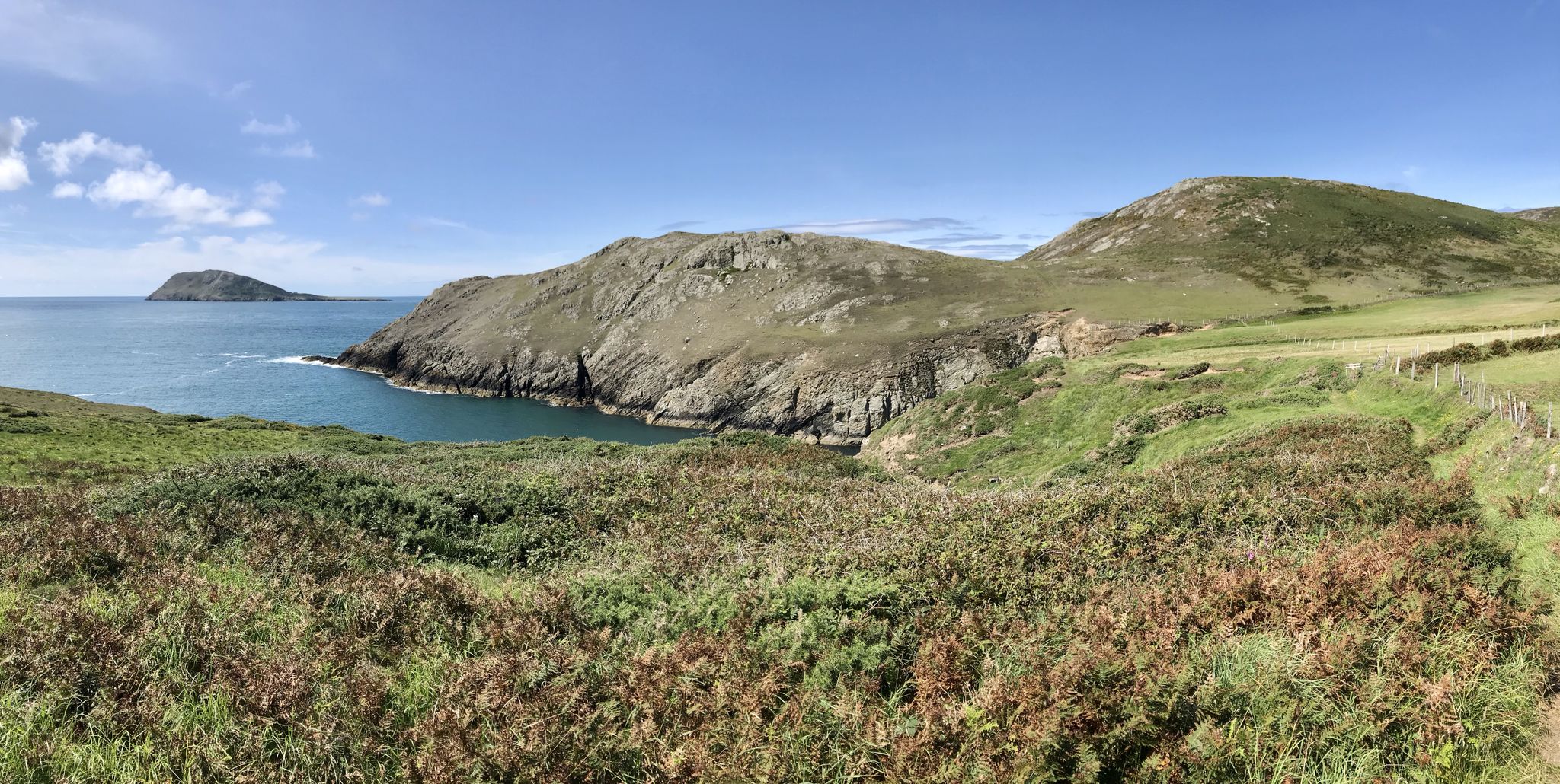 Beautiful views all the way round this hike.