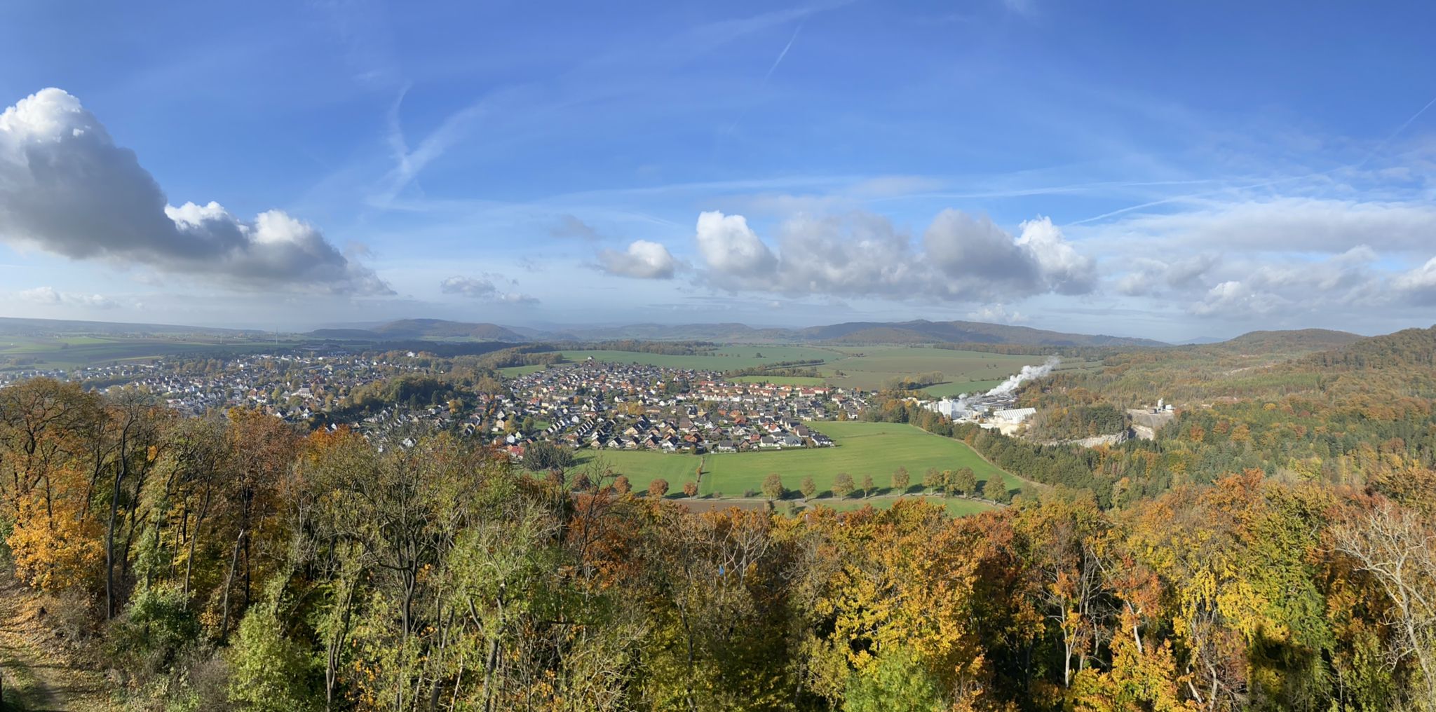 Blick vom Kellbergturm auf Stadtoldendorf