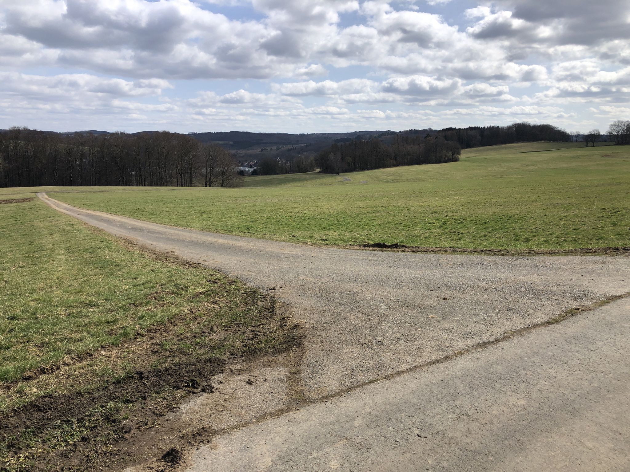 Links ab ins Tal