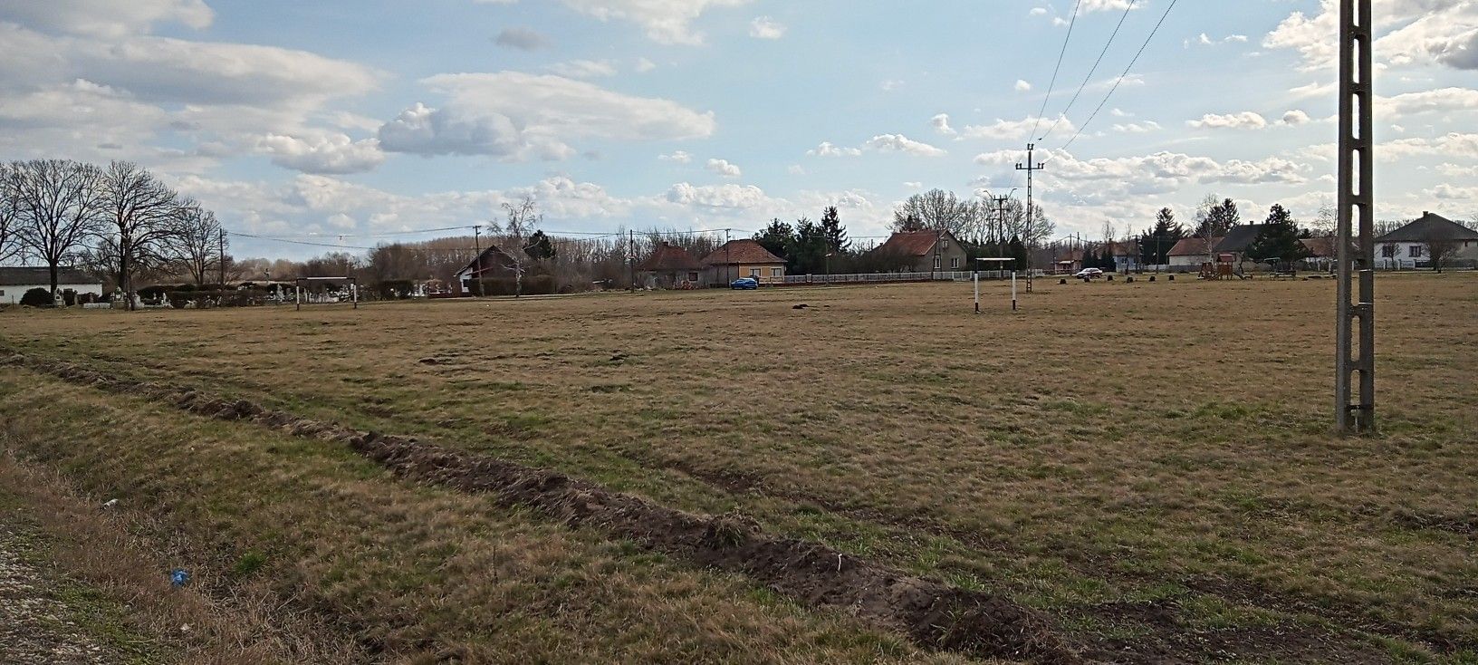 kiscsécsi football pálya