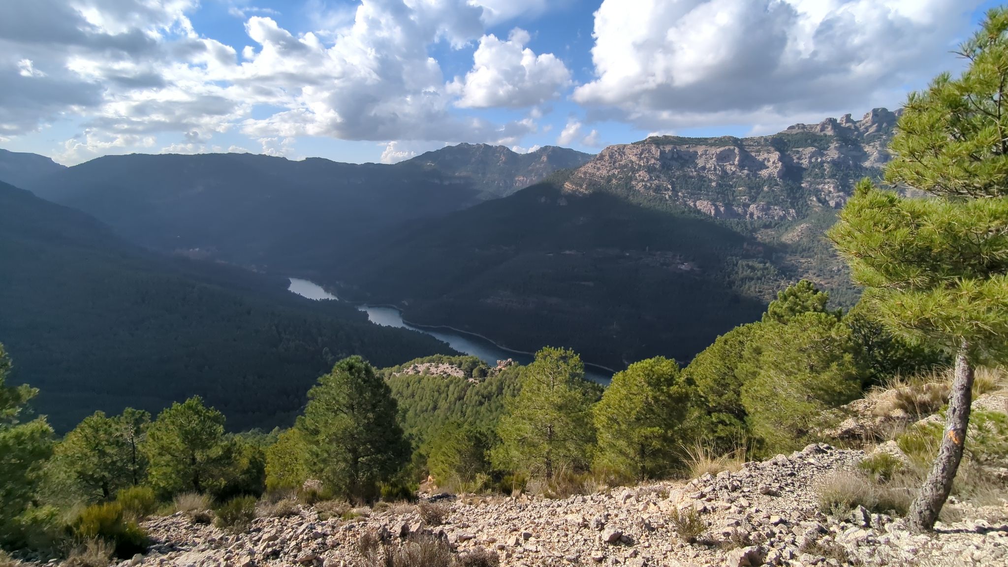 Blick auf Embalse de Anchuricas