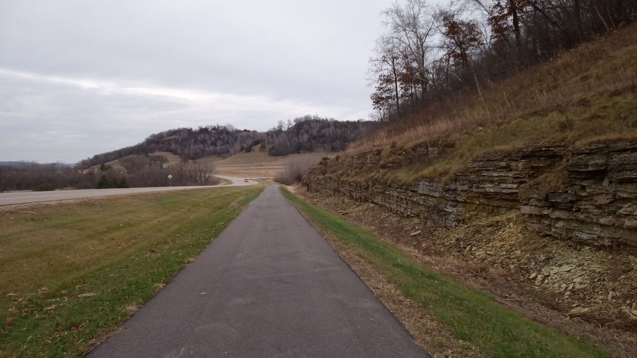 More cool sandstone formations along the trail