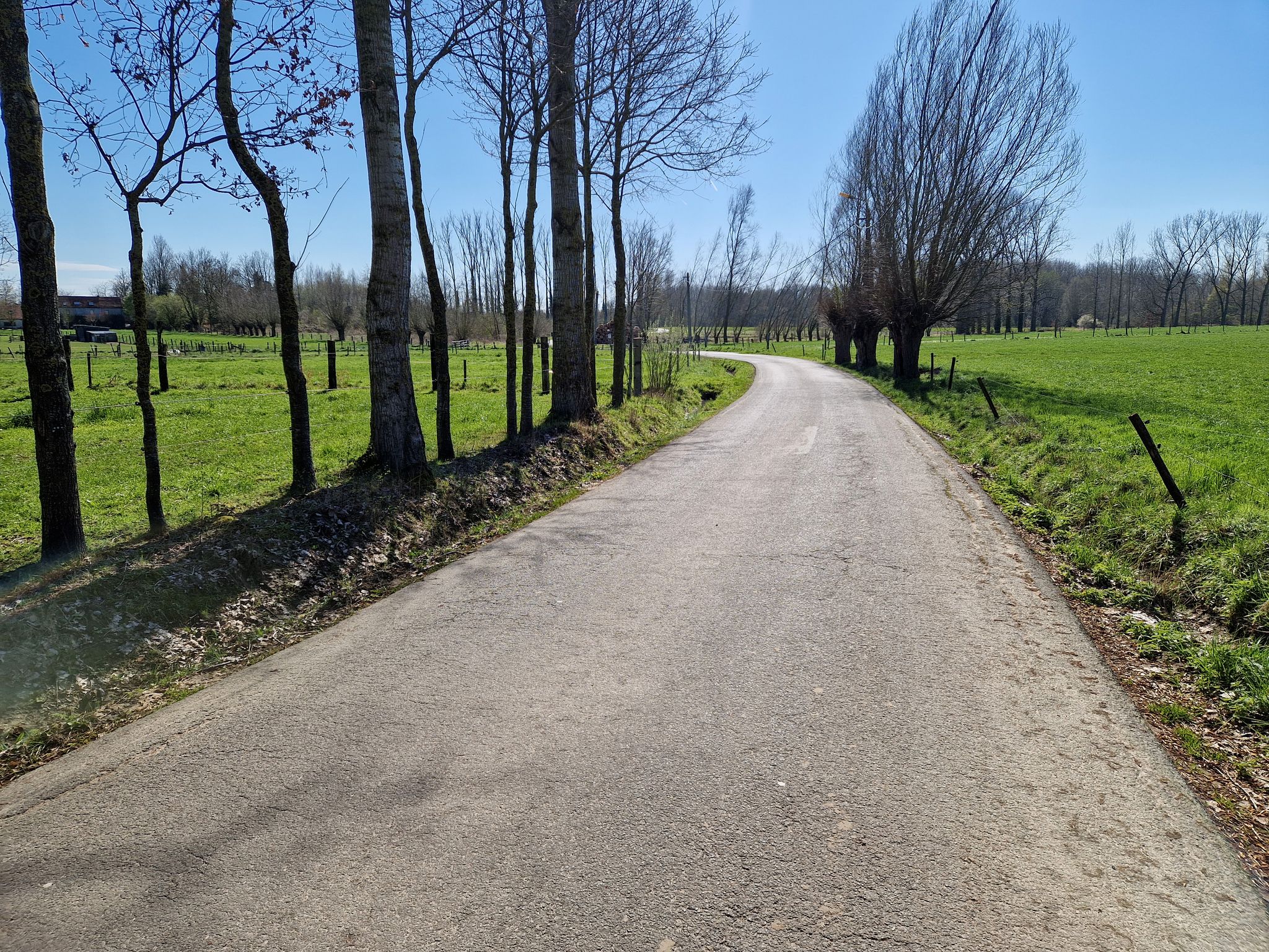 Over asfalt naar Erondegem