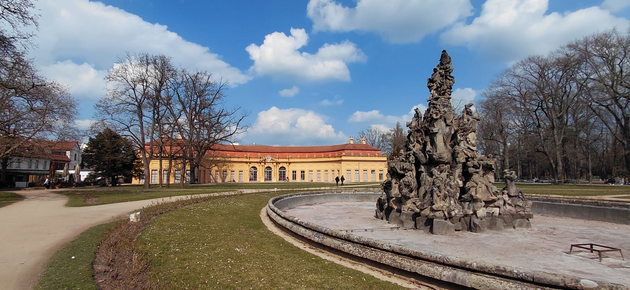 Orangerie mit Hugenottenbrunnen