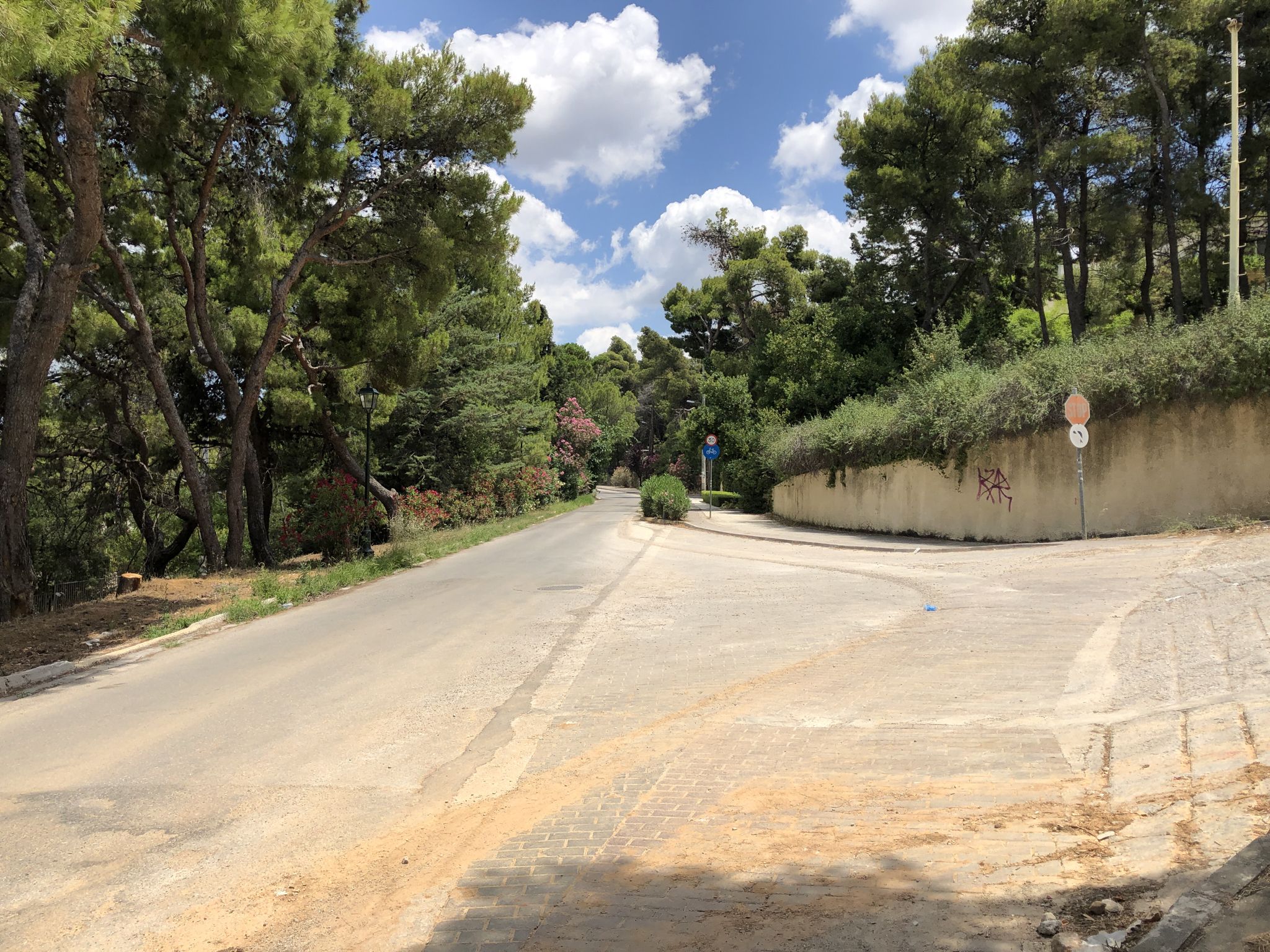 Εκάλη | ποδηλατόδρομος Εκάλης | οδ. Ρόδων