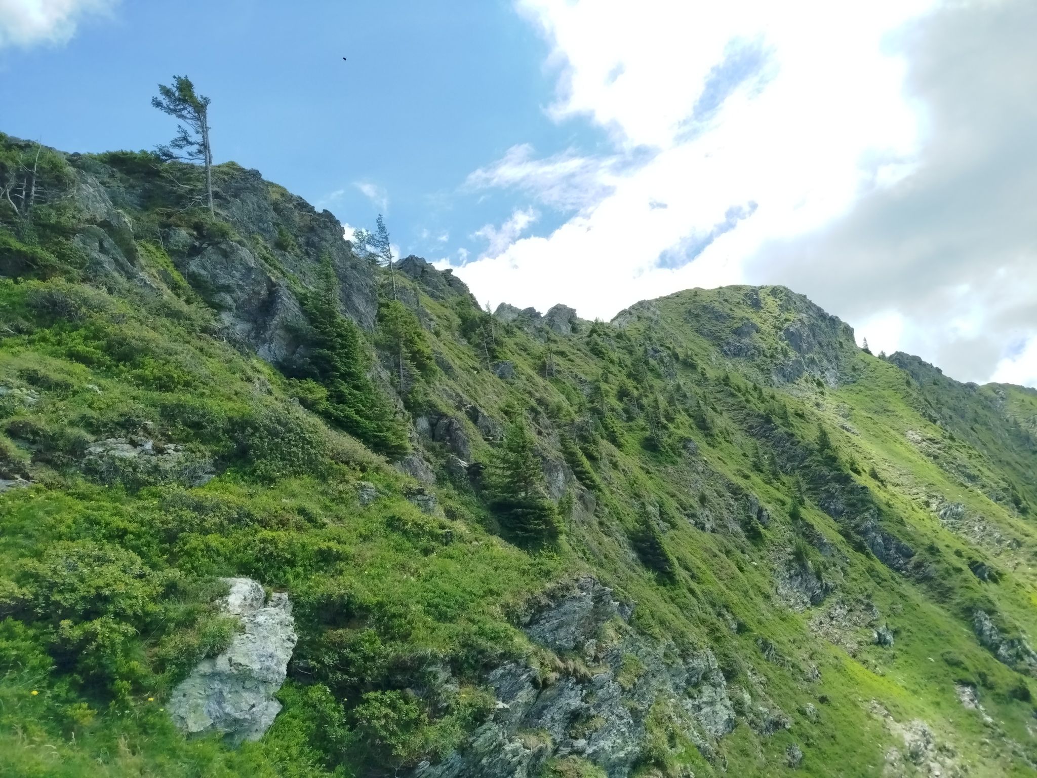 crête de charvan très très étroite et vertigineuse