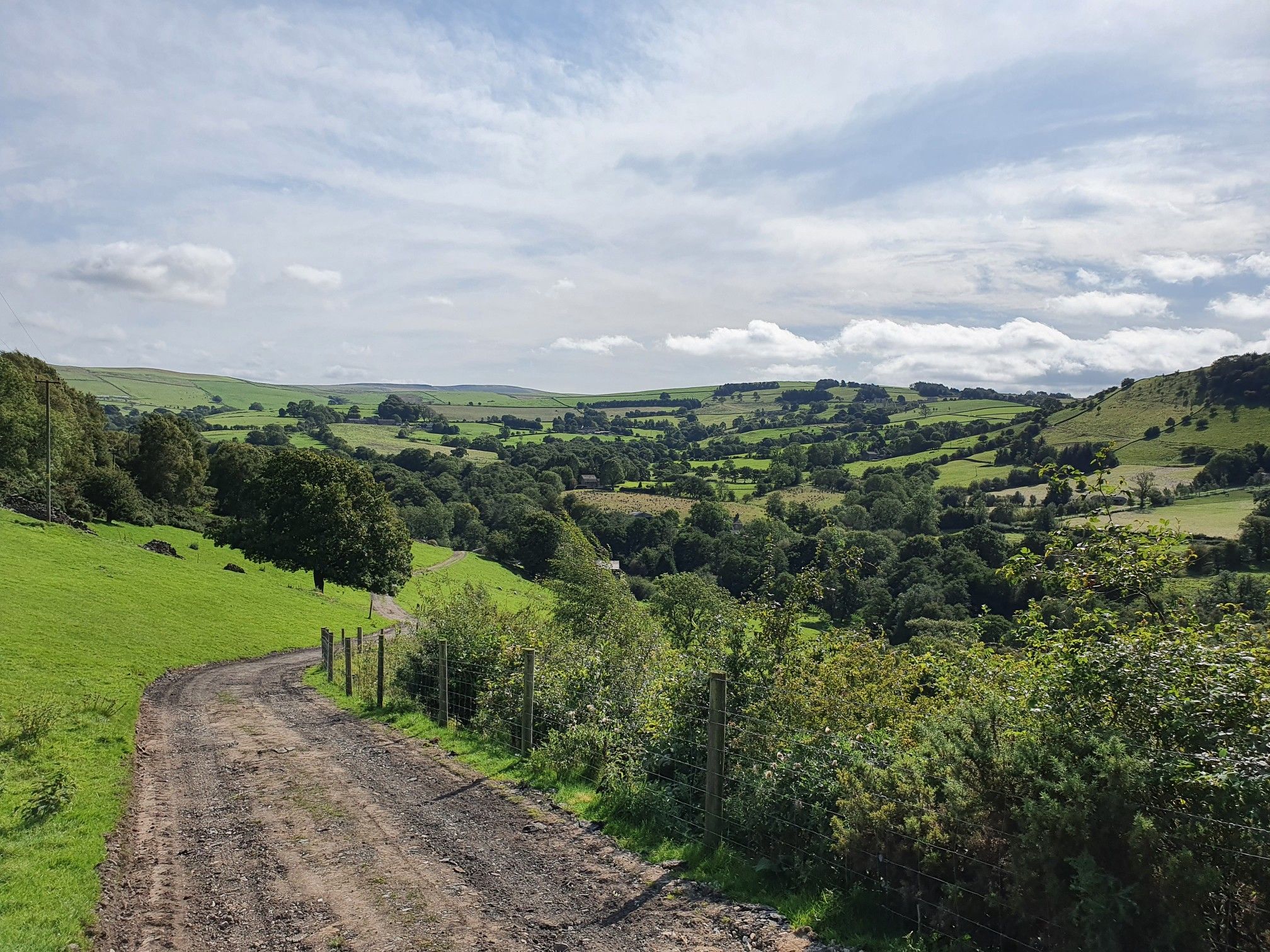 Harrop Valley looking back towards Macclesfield Road.