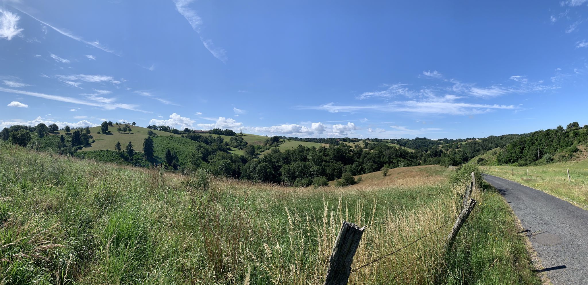 De l'autre côté de Molles, en remontant sur la route de La Bruyère