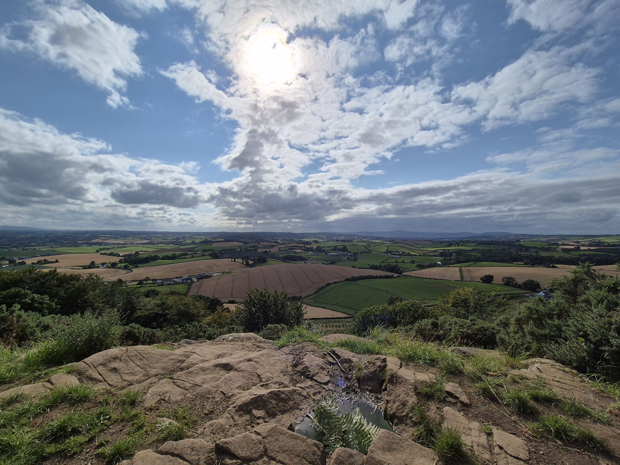nette Bank mit grossartiger Aussicht