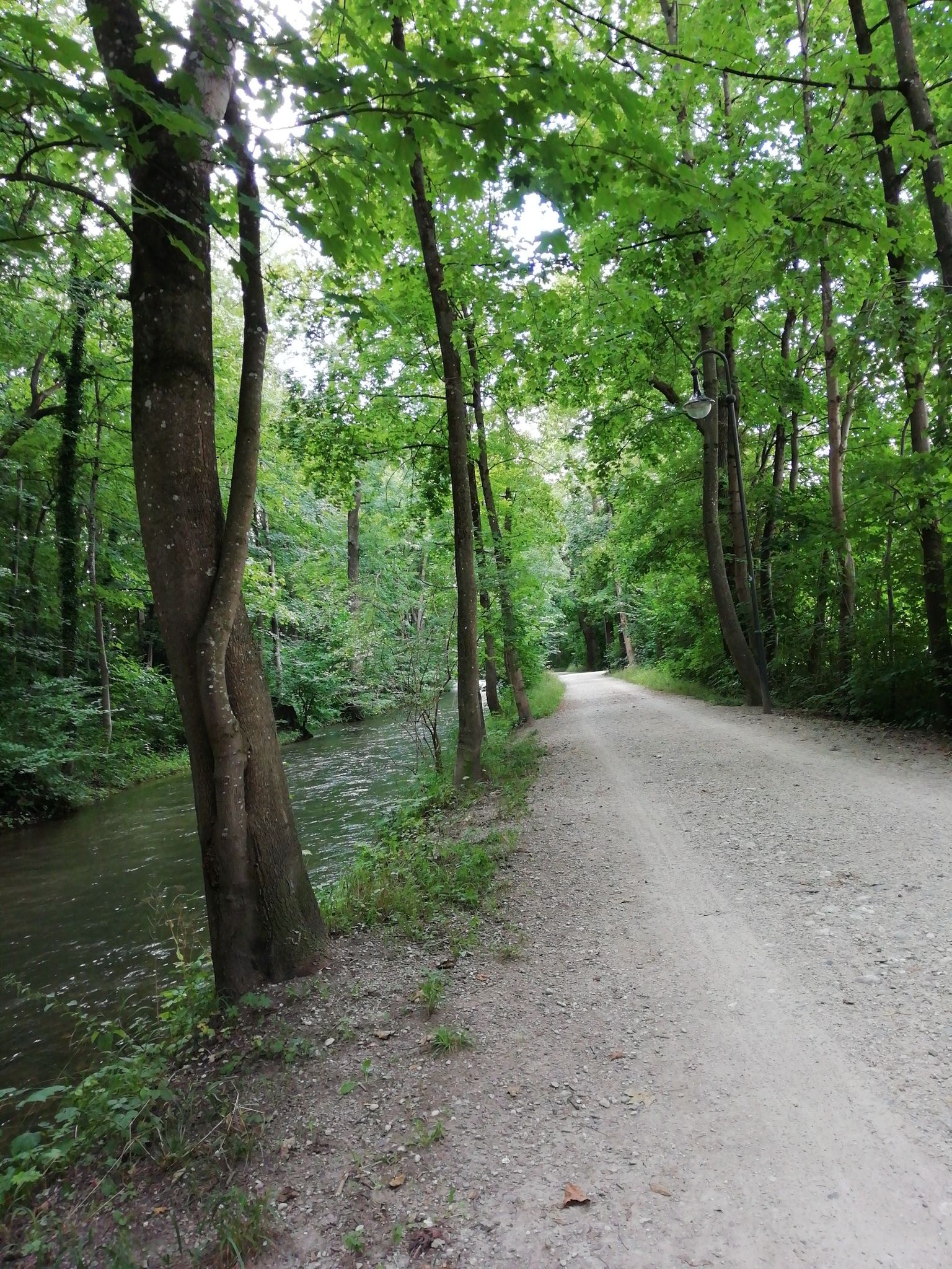 an der Würm entlang