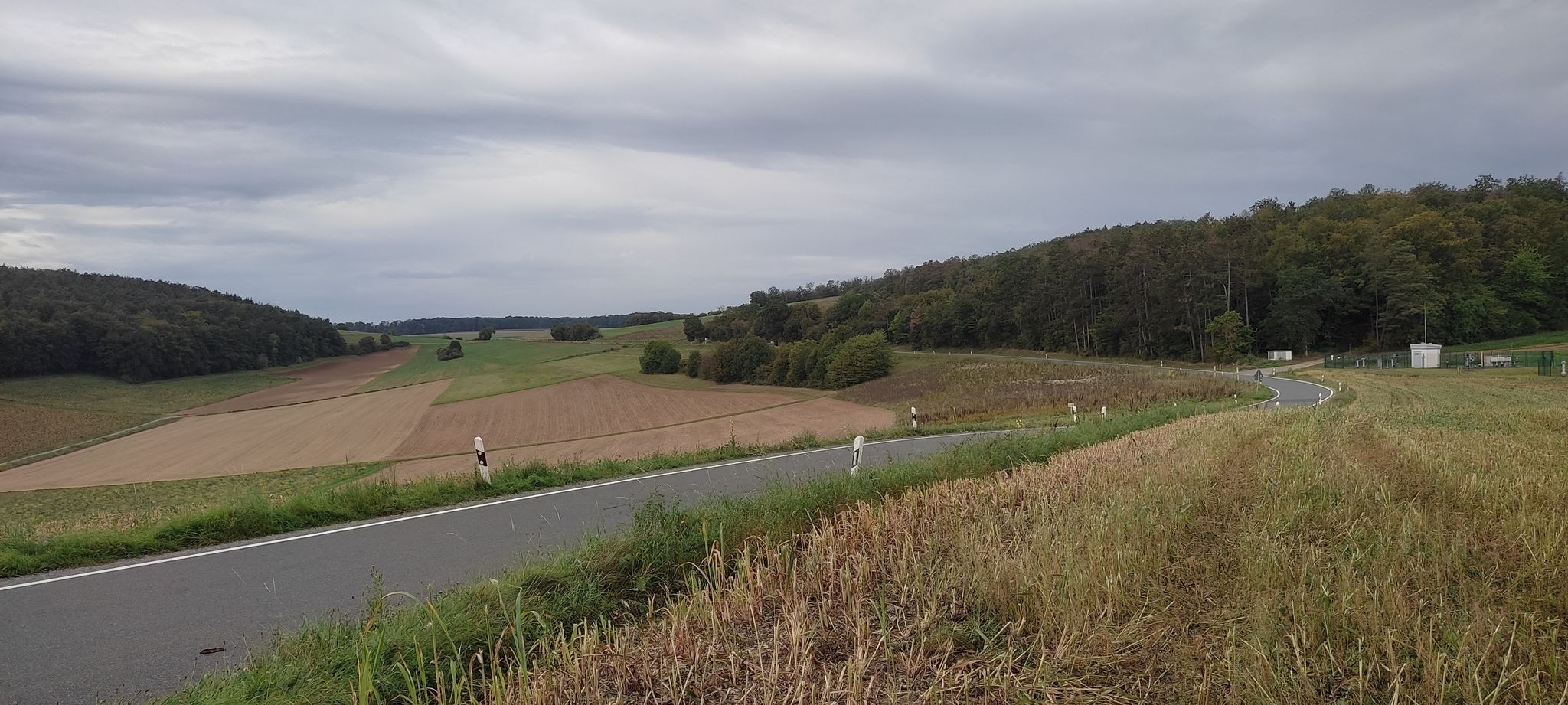 Staatsstraße u. Ausblick - bei Aschenroth