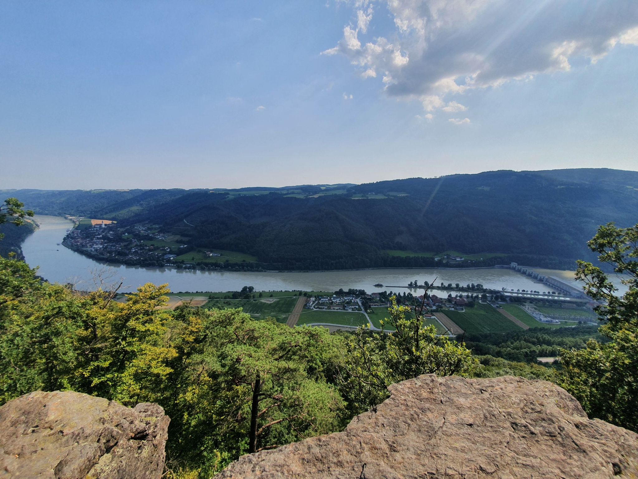 Ebensteinkapelle mit Panorama-Blick zur Donau 