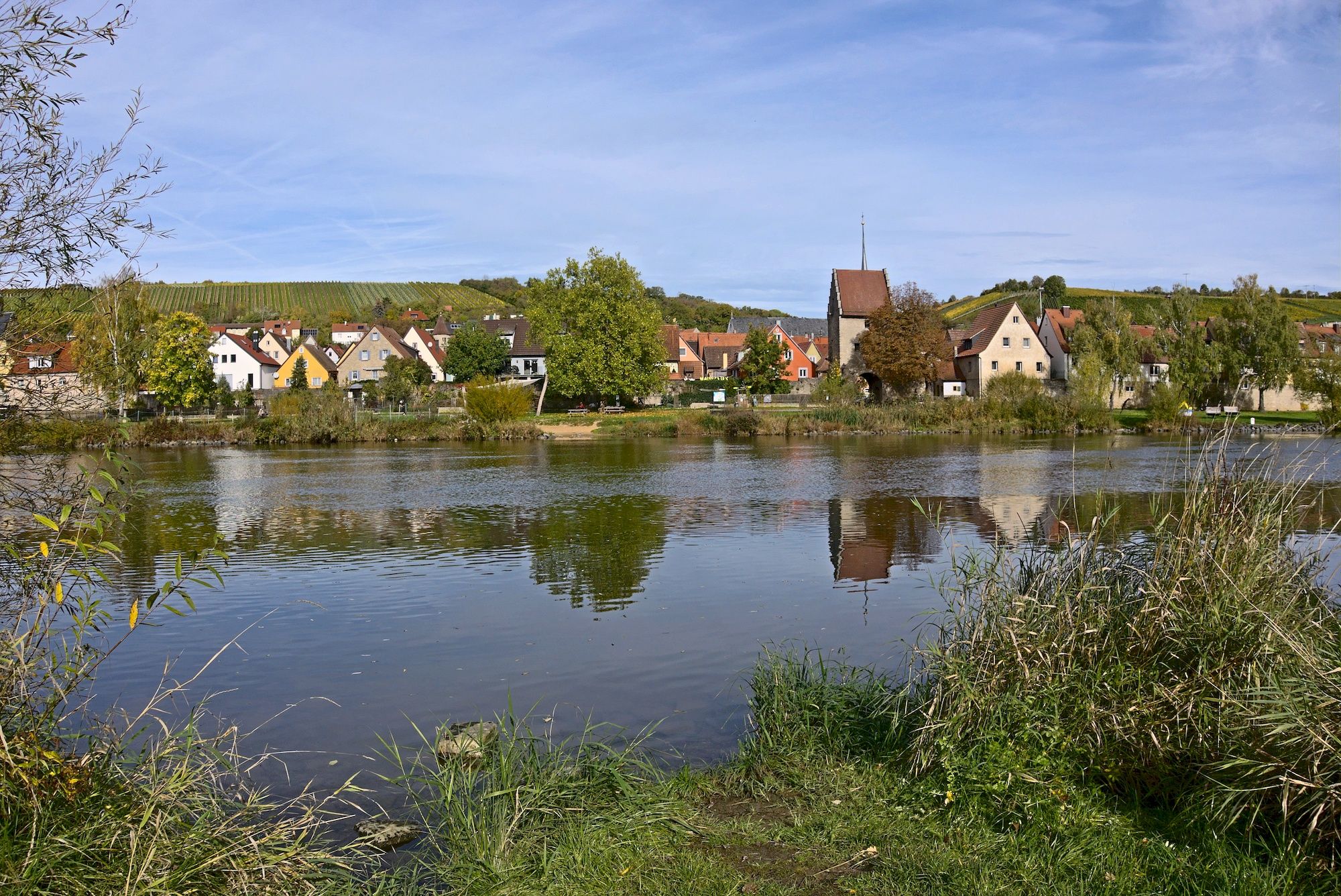 Blick auf Frickenhausen bei der Einfahrt in Ochsenfurt
