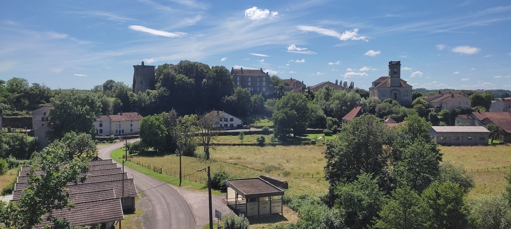 Blick auf Passavant la Rochere