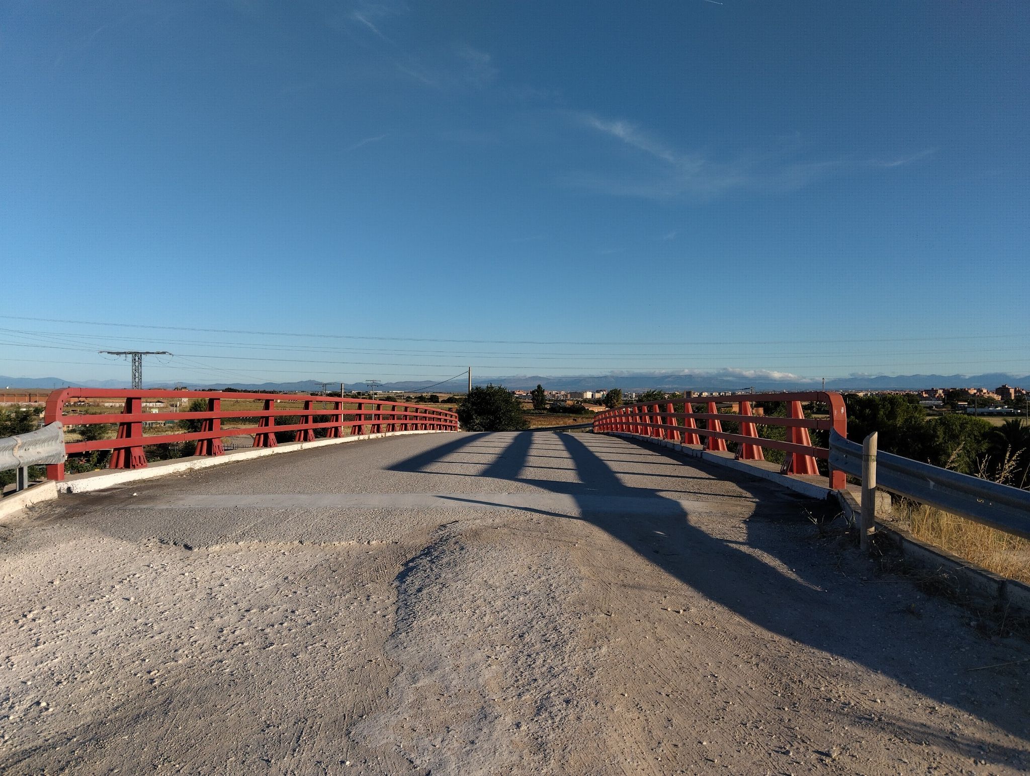 Cruzamos puente para ir a Moraleja de Enmedio.