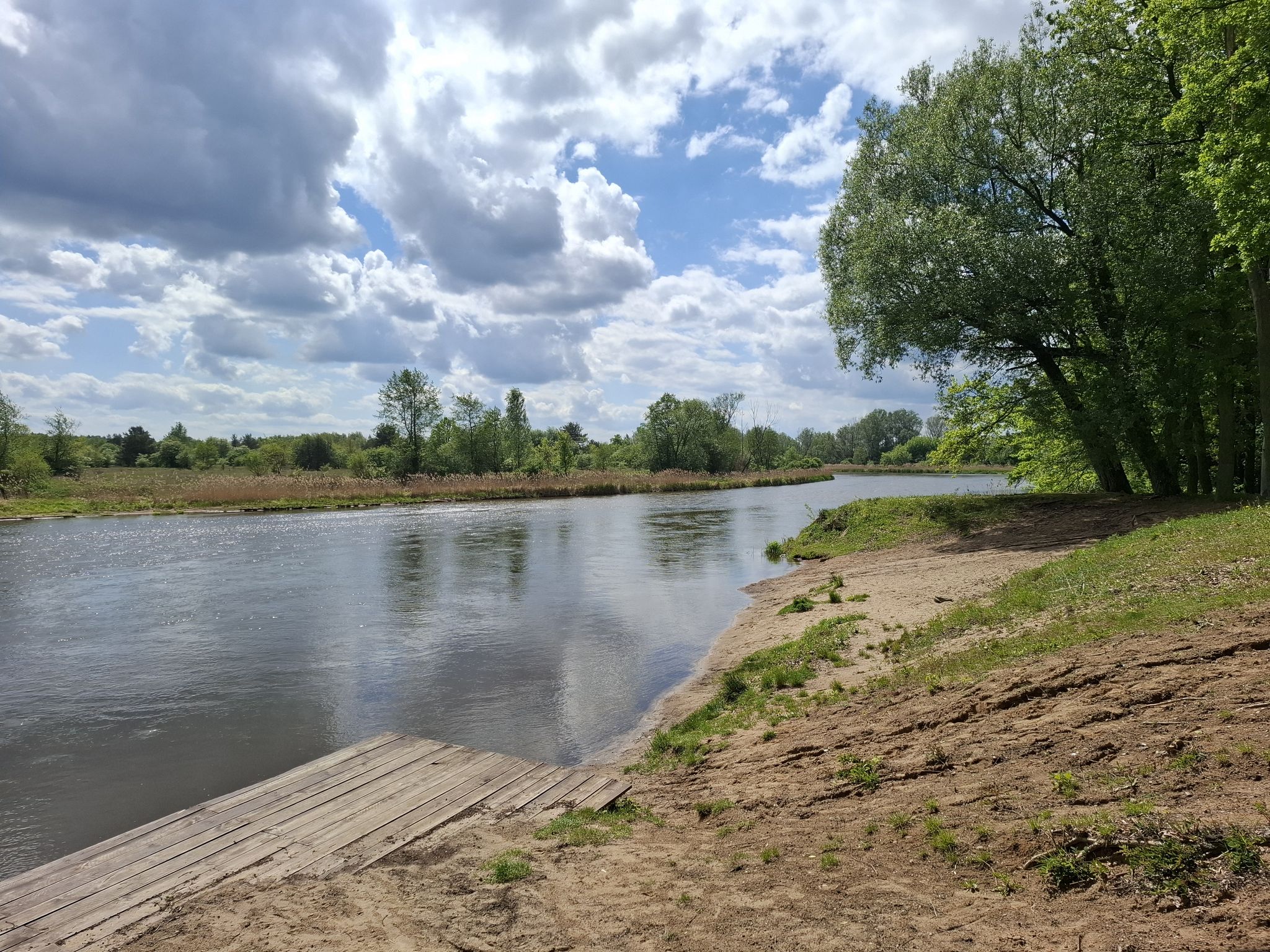 Winiary - przystań od strony rzeki