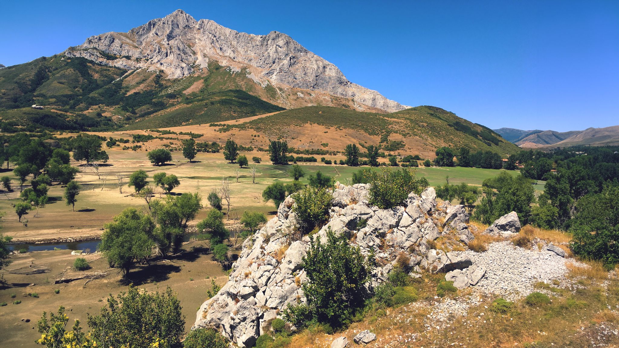 Embalse del Porma (León)