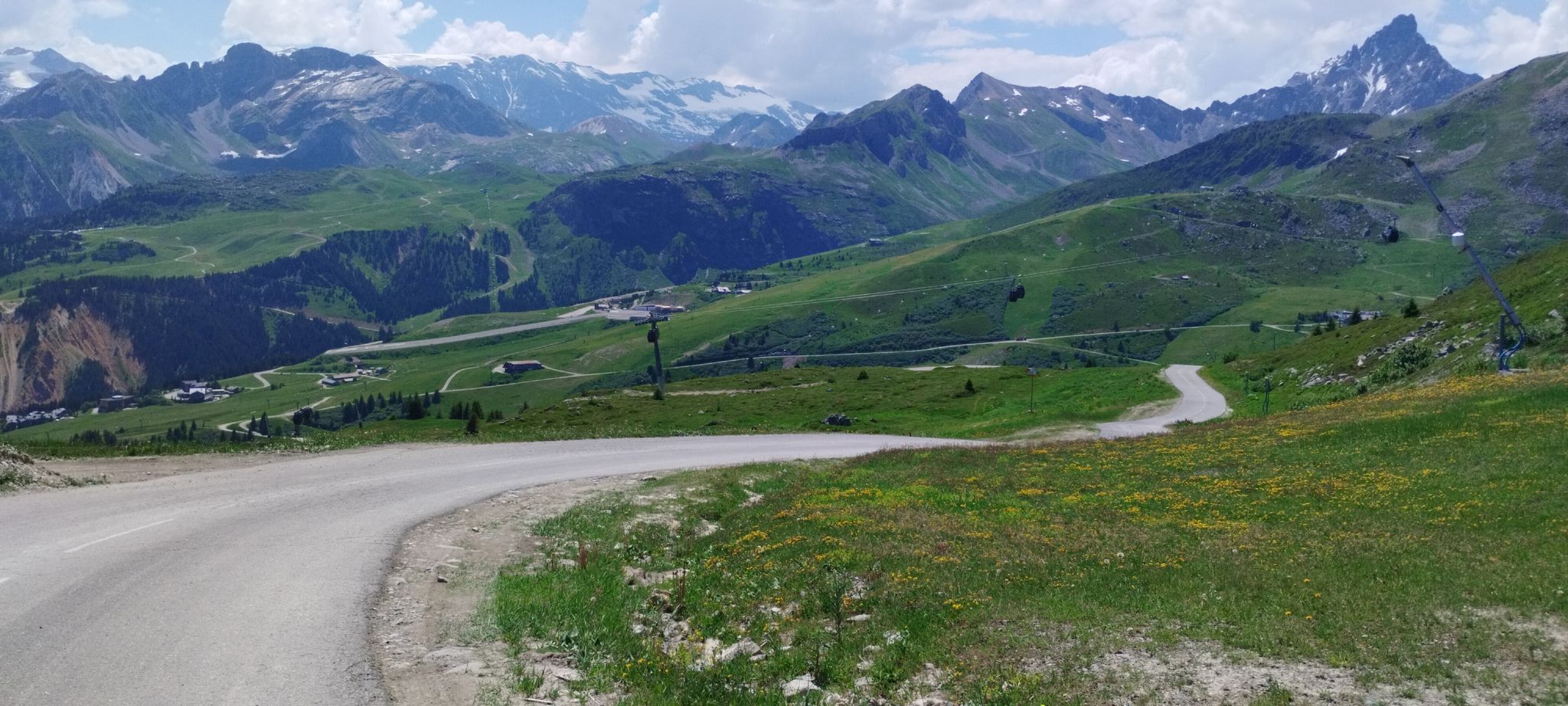 Abfahrt Radweg Col de la Loze nach Courchevel