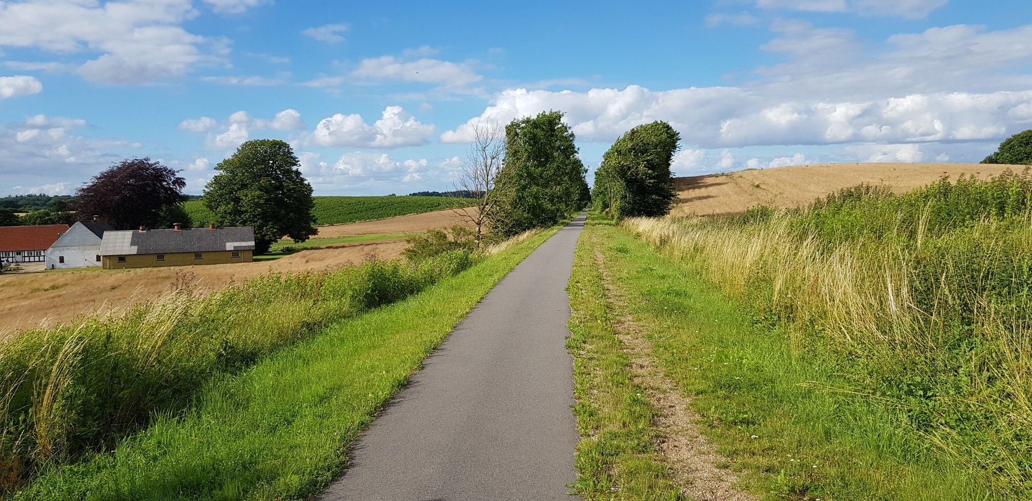 superkomforzables Fahren auf einer ehemaligen Bahntrasse.