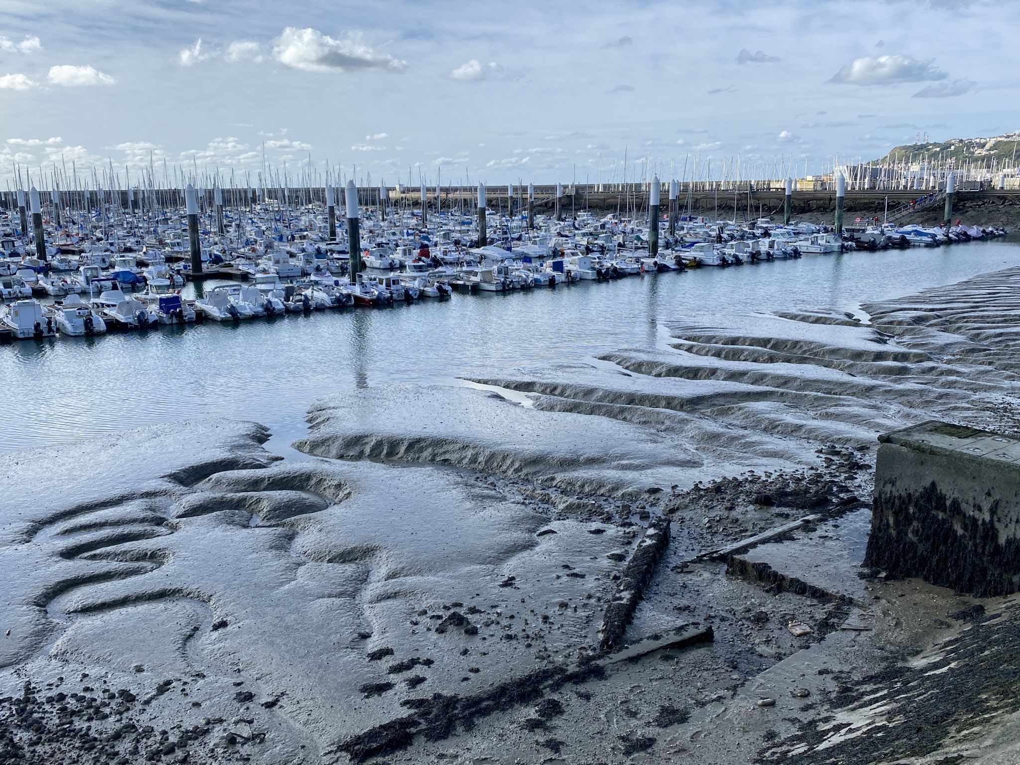 das Wasser weicht zurück