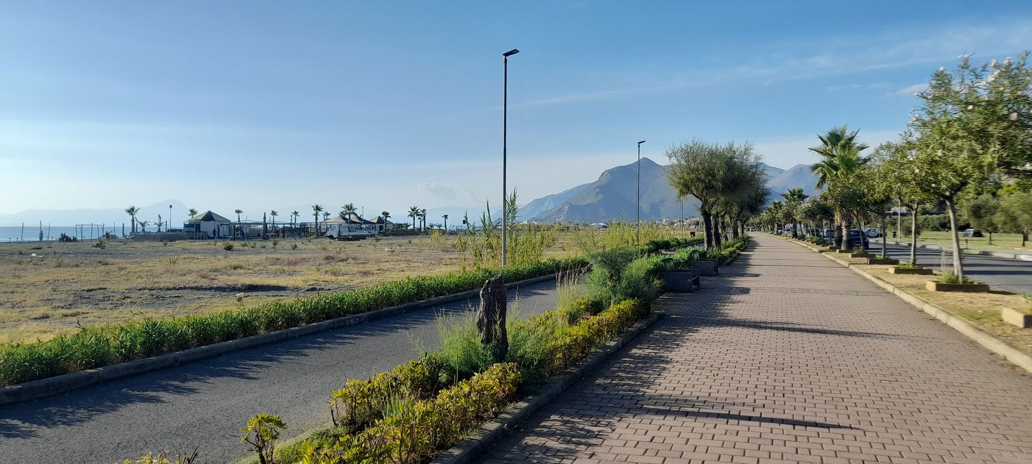 Canoa,nuoto, ora si cammina