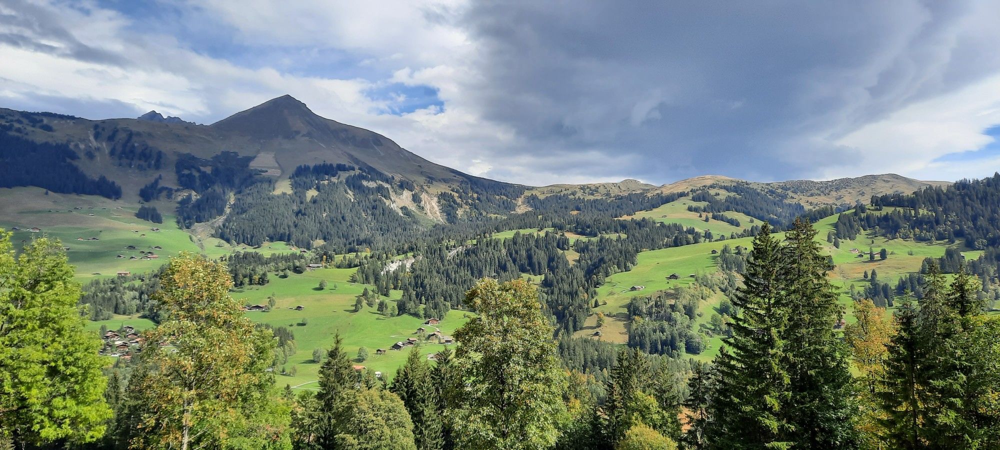 Abfahrt vom Lauenensee