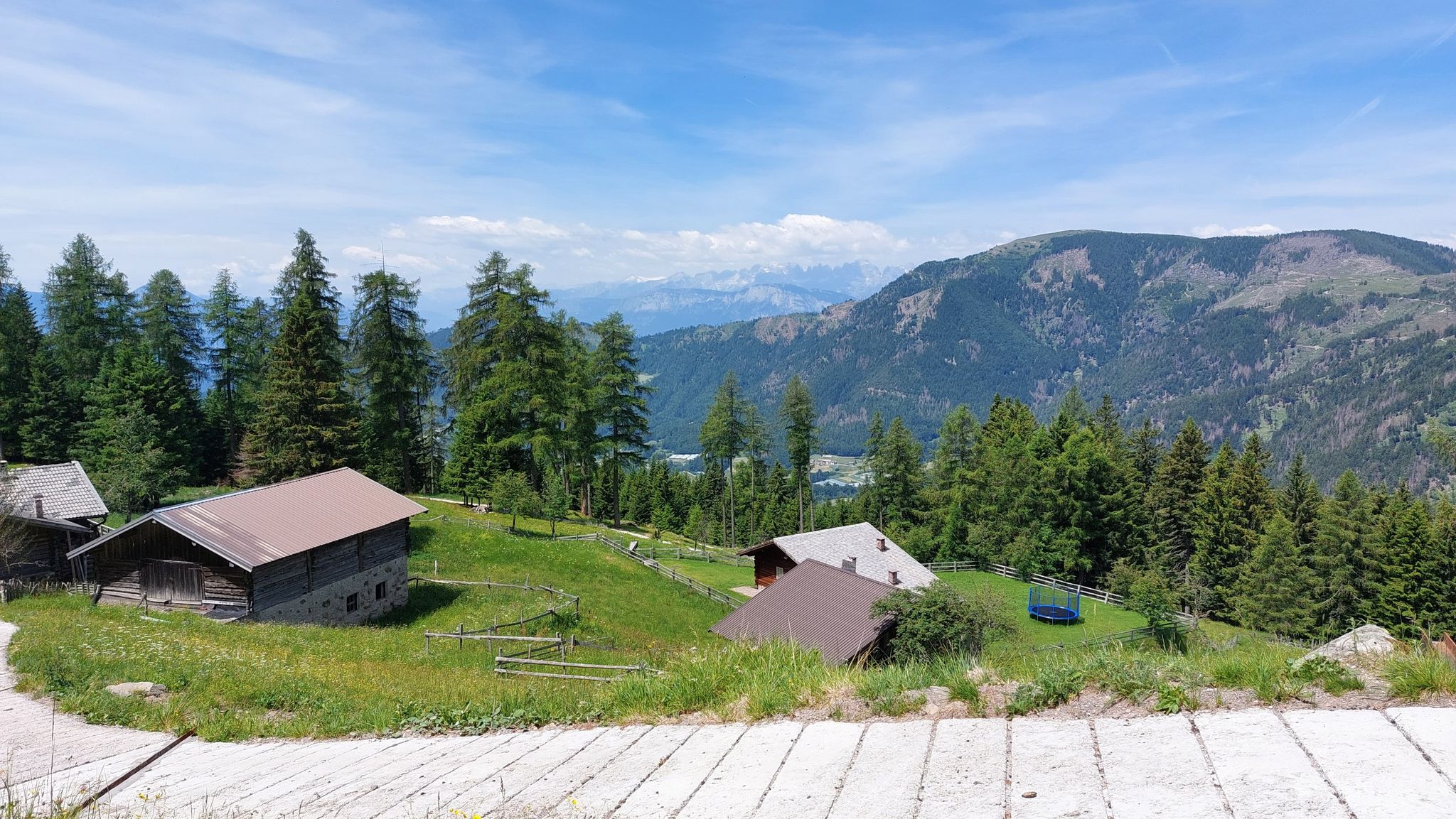 Strada dei baiti