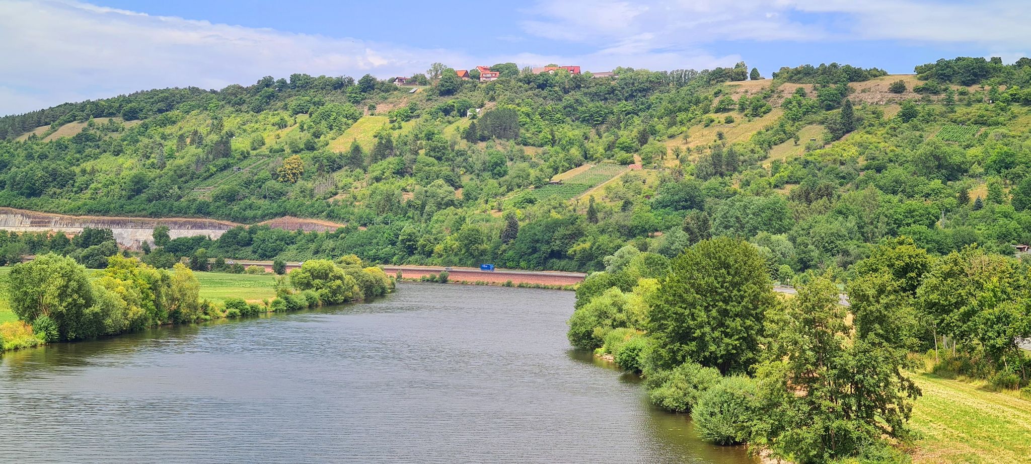 Der sogenannte Schreckhof über dem Neckar
